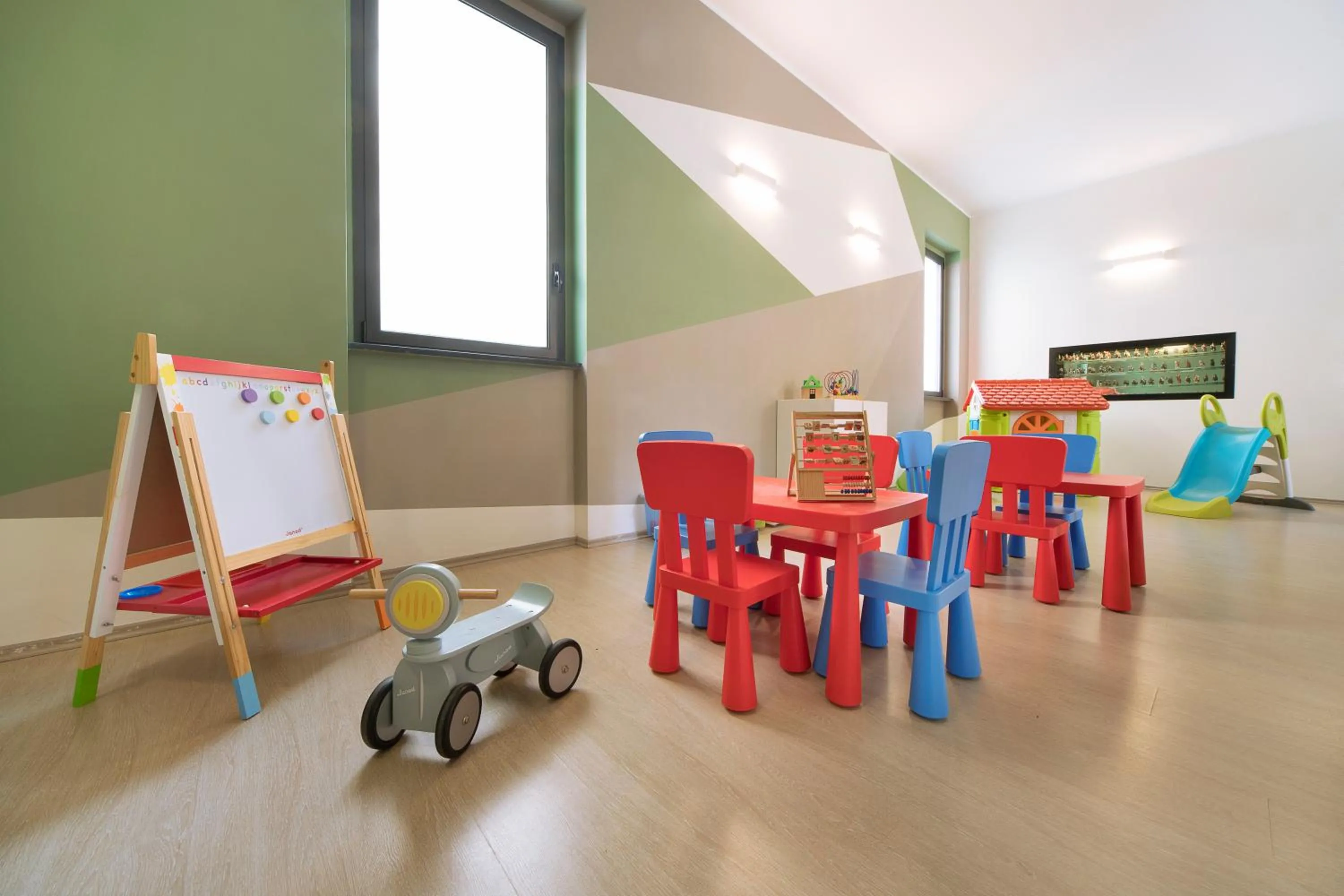 Children play ground in Hotel Residence Laigueglia free parking