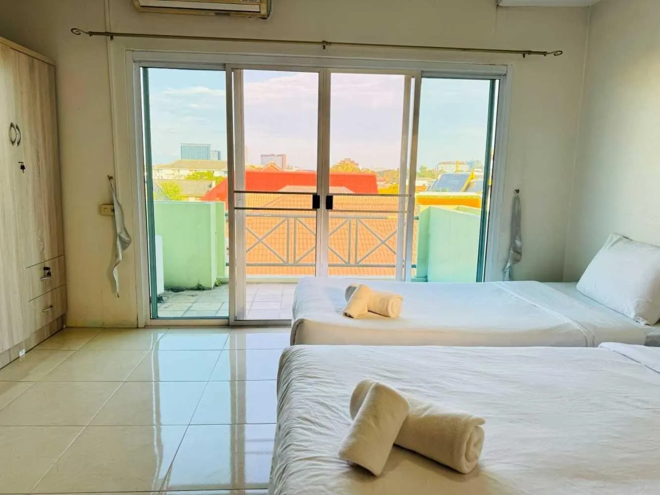 Bedroom, Bed in Hotel O Bupatara Chiangmai