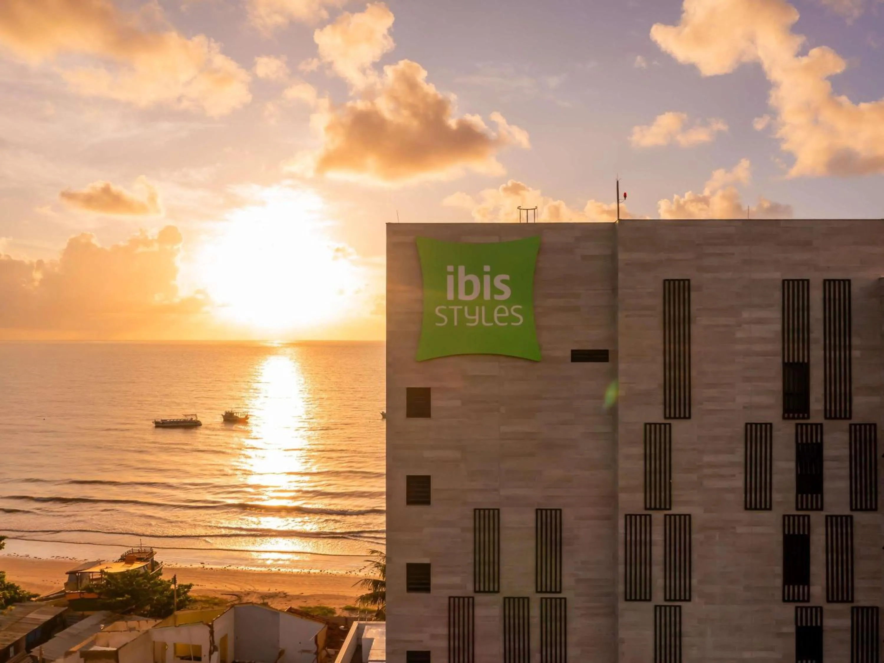 Property building in Ibis Styles Maragogi - O primeiro Ibis Styles pé na areia do Brasil
