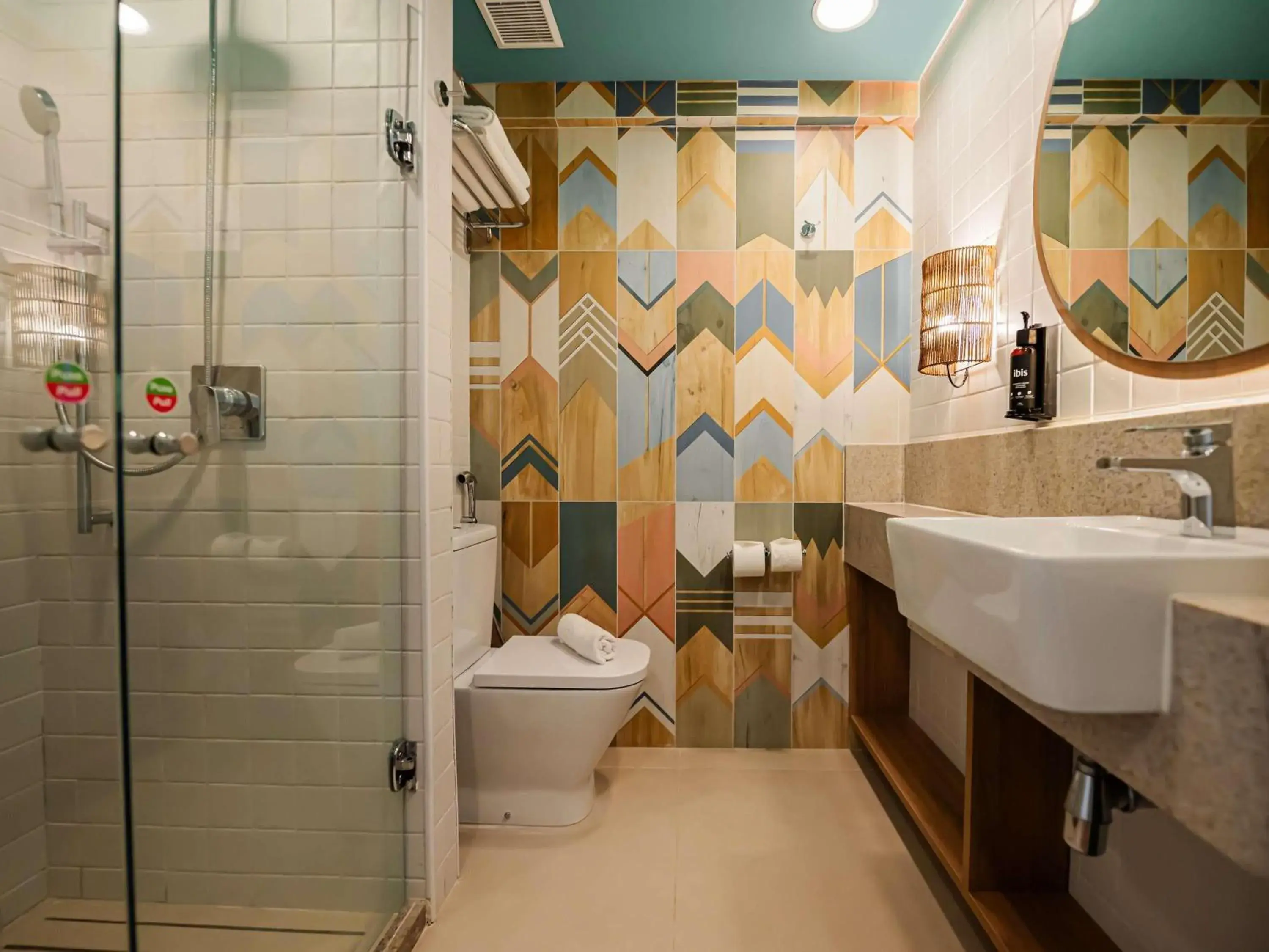 Bedroom in Ibis Styles Maragogi - O primeiro Ibis Styles pé na areia do Brasil Bedroom in Ibis Styles Maragogi - O primeiro Ibis Styles pé na areia do Brasil