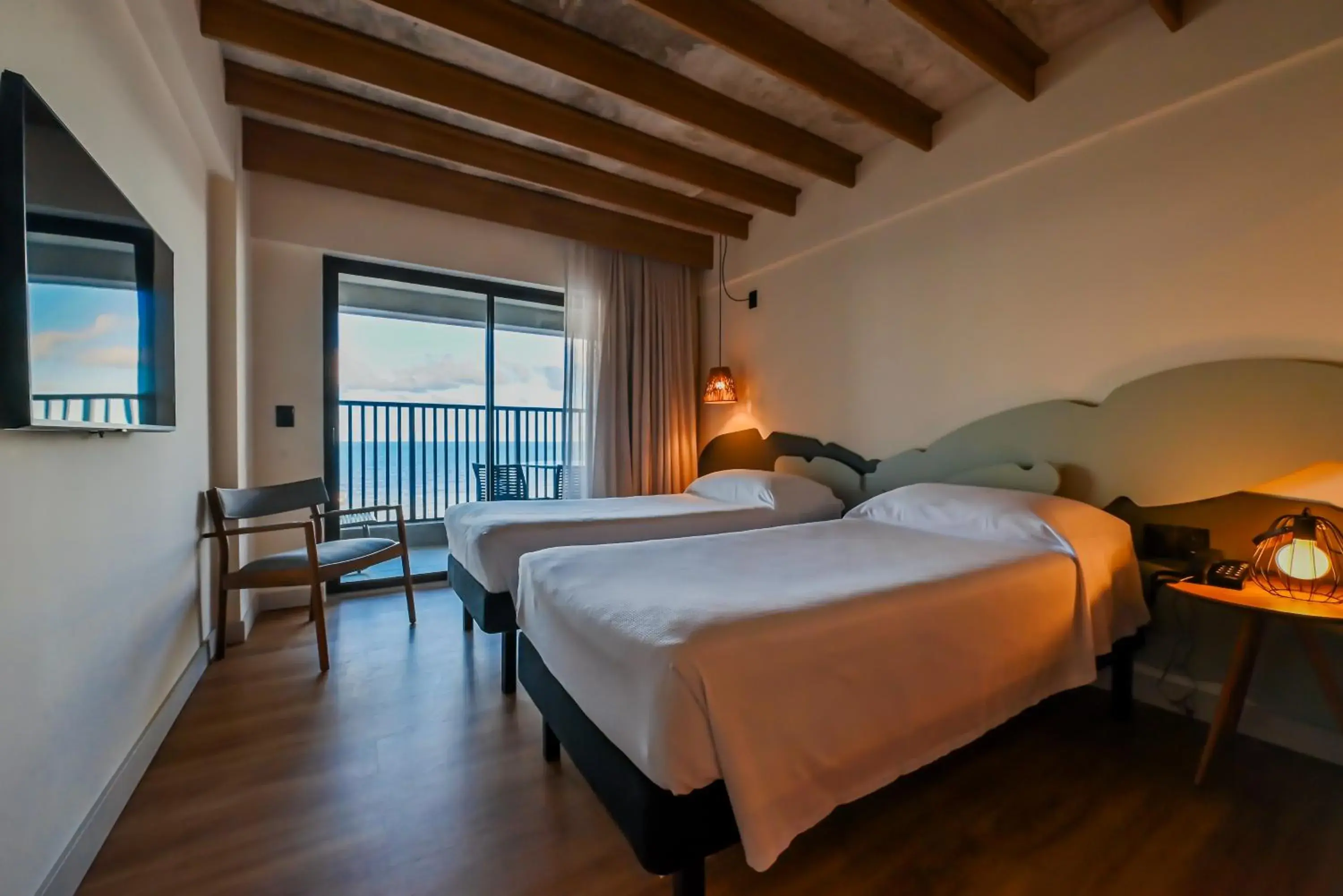 Standard Twin Room with Balcony and Sea View in Ibis Styles Maragogi - O primeiro Ibis Styles pé na areia do Brasil Standard Twin Room with Balcony and Sea View in Ibis Styles Maragogi - O primeiro Ibis Styles pé na areia do Brasil