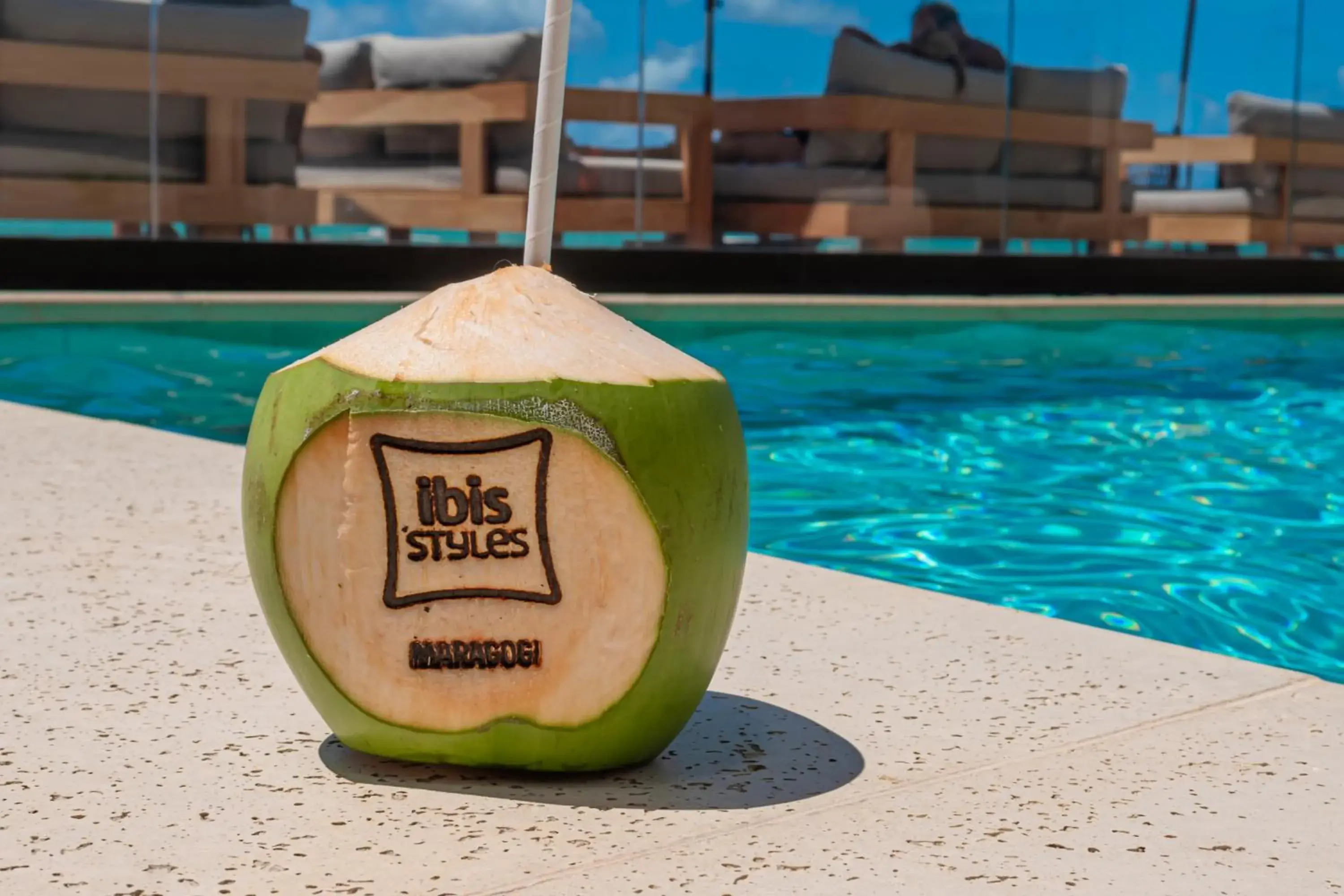 Swimming pool in Ibis Styles Maragogi - O primeiro Ibis Styles pé na areia do Brasil Swimming pool in Ibis Styles Maragogi - O primeiro Ibis Styles pé na areia do Brasil