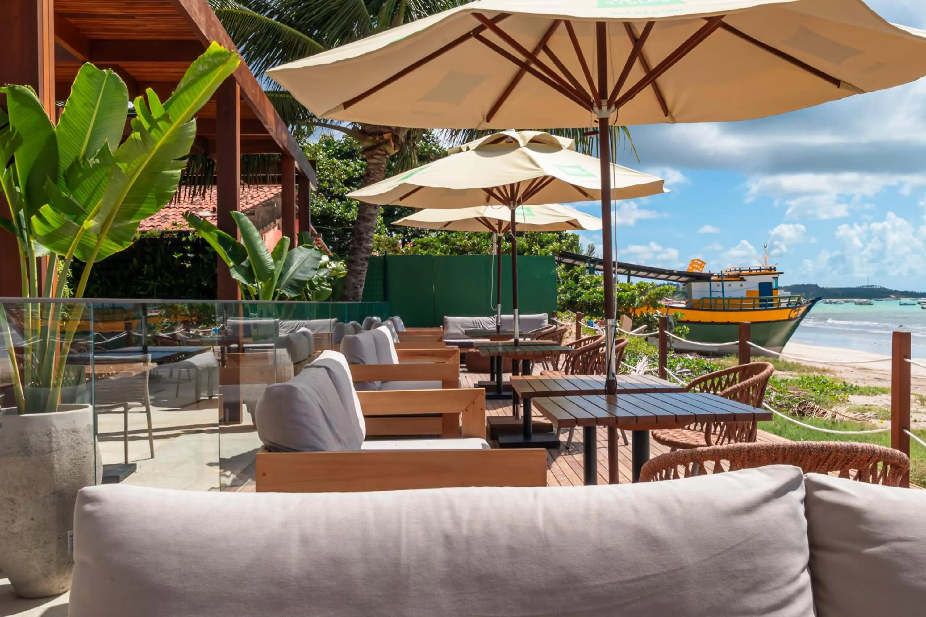 Patio in Ibis Styles Maragogi - O primeiro Ibis Styles pé na areia do Brasil