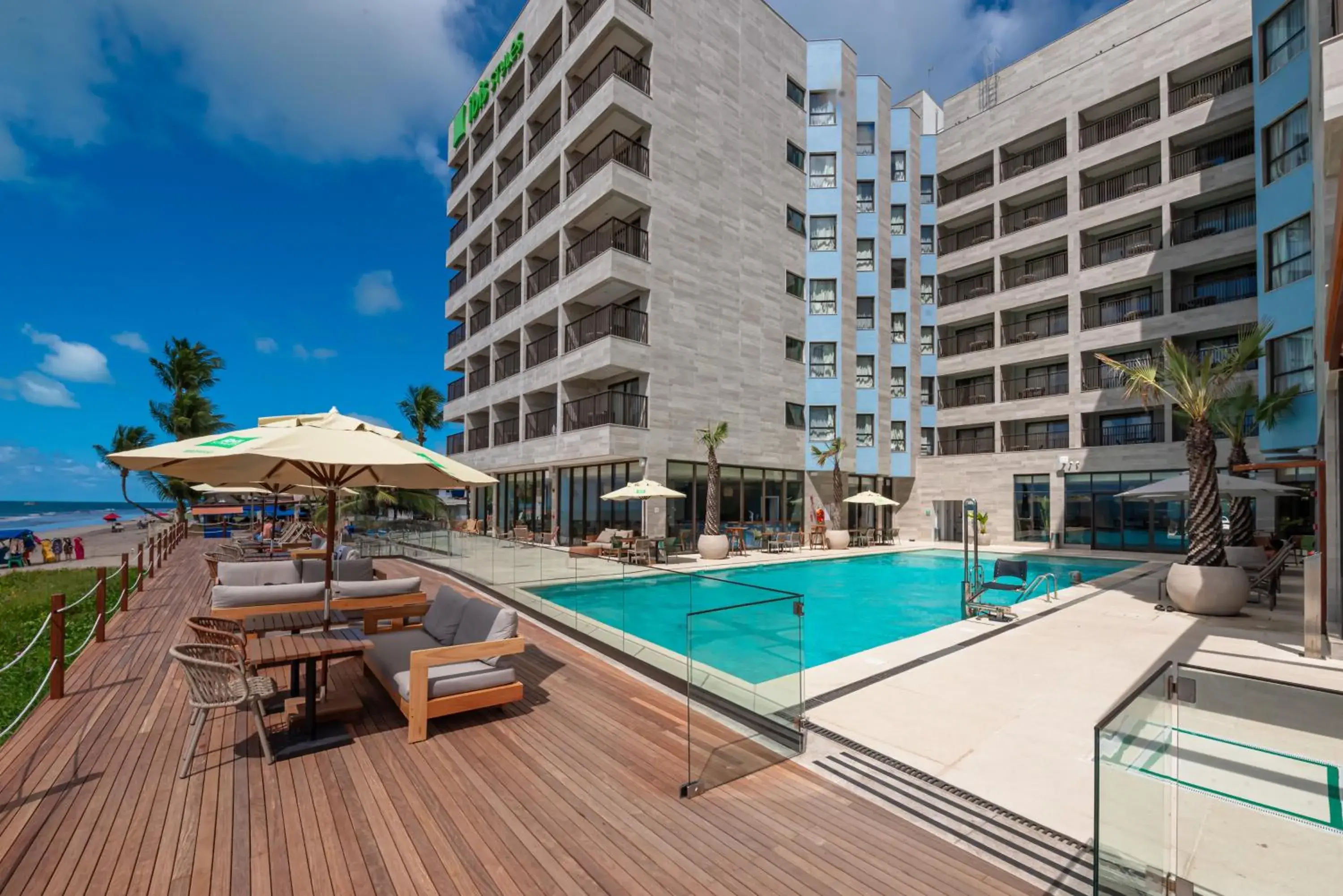 Property building in Ibis Styles Maragogi - O primeiro Ibis Styles pé na areia do Brasil Property building in Ibis Styles Maragogi - O primeiro Ibis Styles pé na areia do Brasil