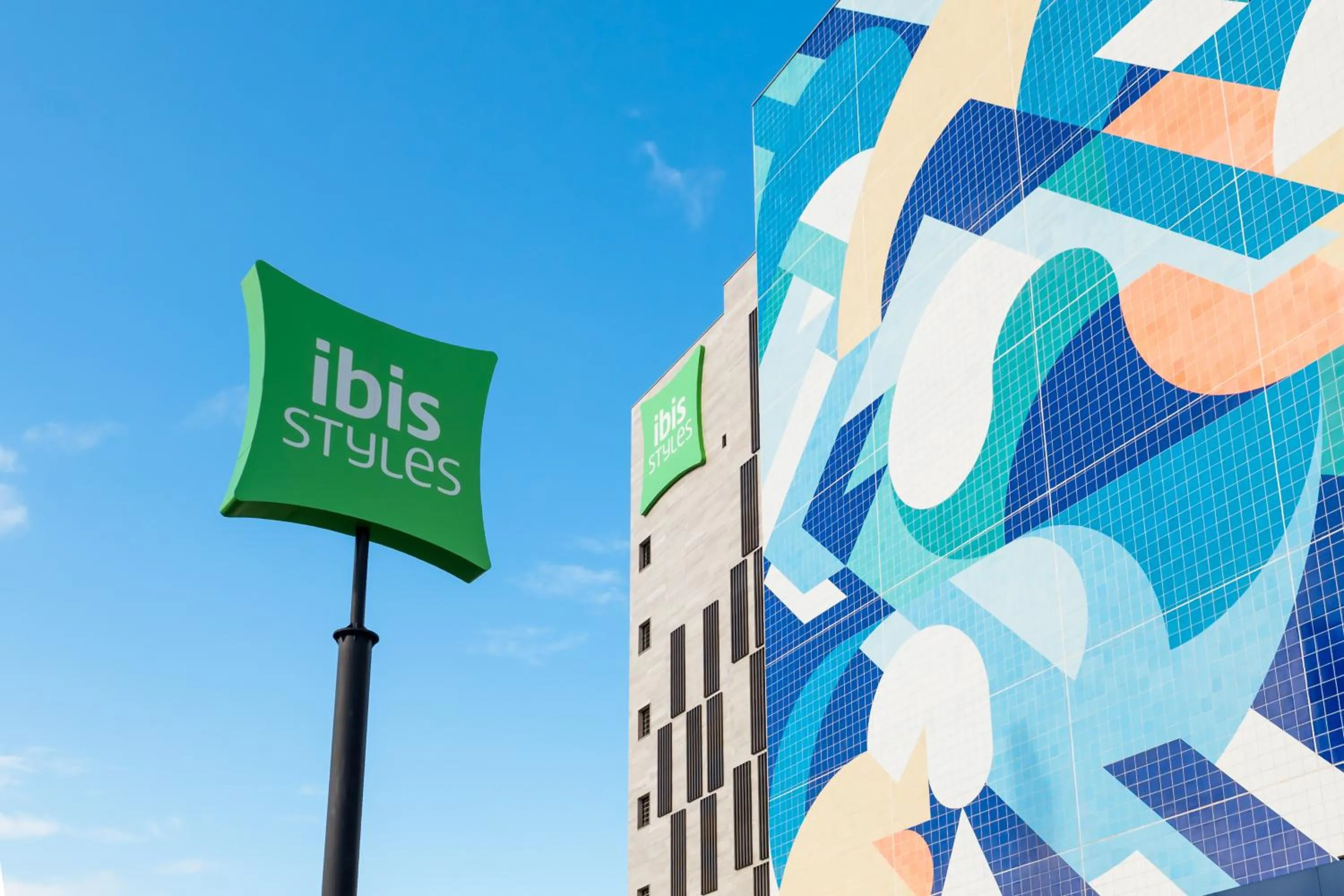 Property logo or sign in Ibis Styles Maragogi - O primeiro Ibis Styles pé na areia do Brasil