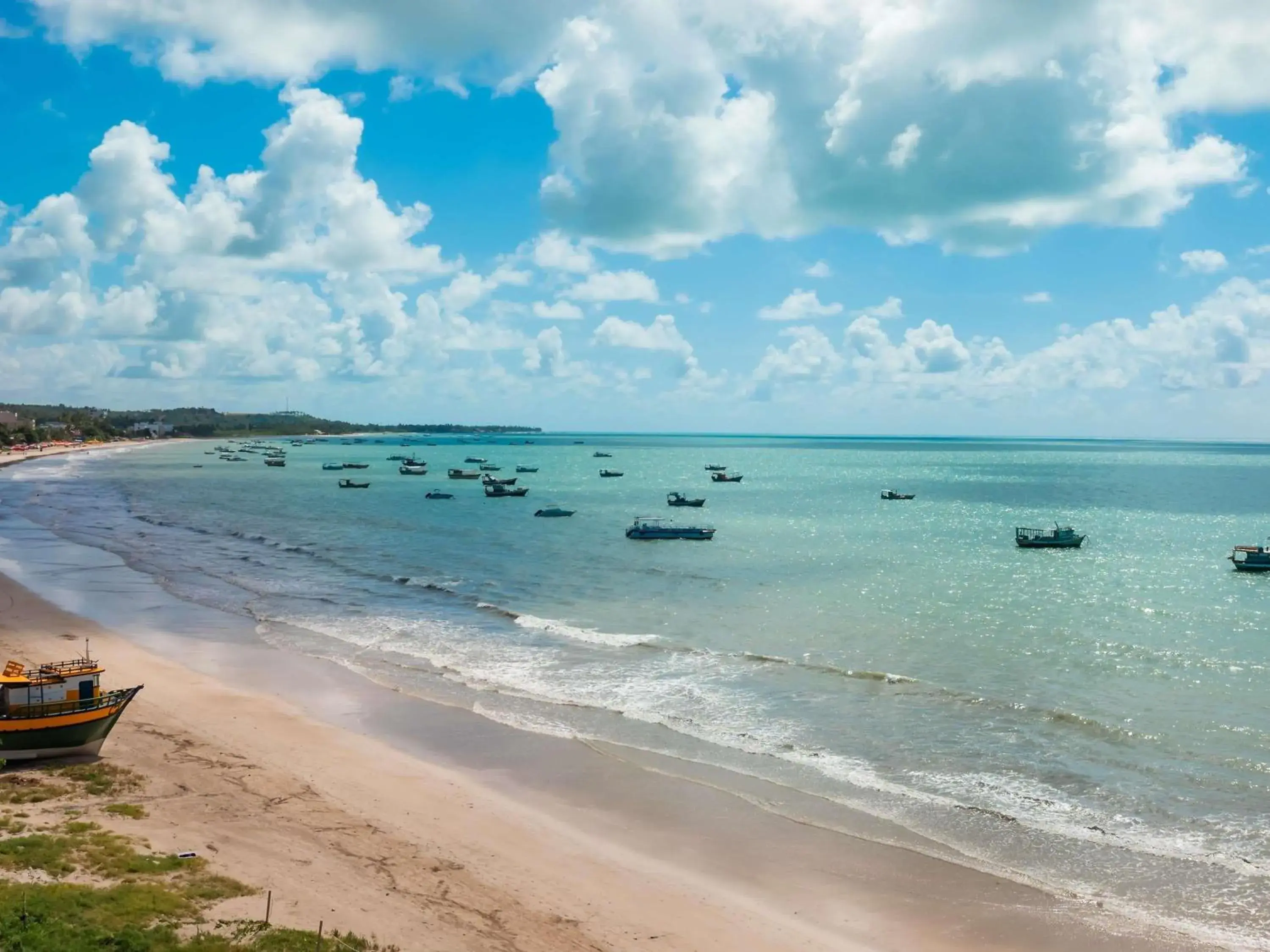 Property building in Ibis Styles Maragogi - O primeiro Ibis Styles pé na areia do Brasil Property building in Ibis Styles Maragogi - O primeiro Ibis Styles pé na areia do Brasil