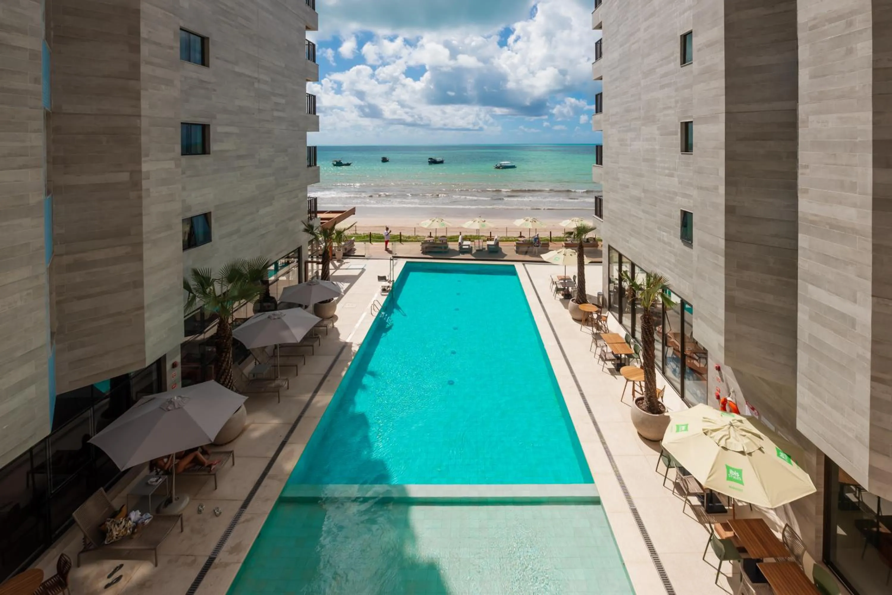 Beach in Ibis Styles Maragogi - O primeiro Ibis Styles pé na areia do Brasil