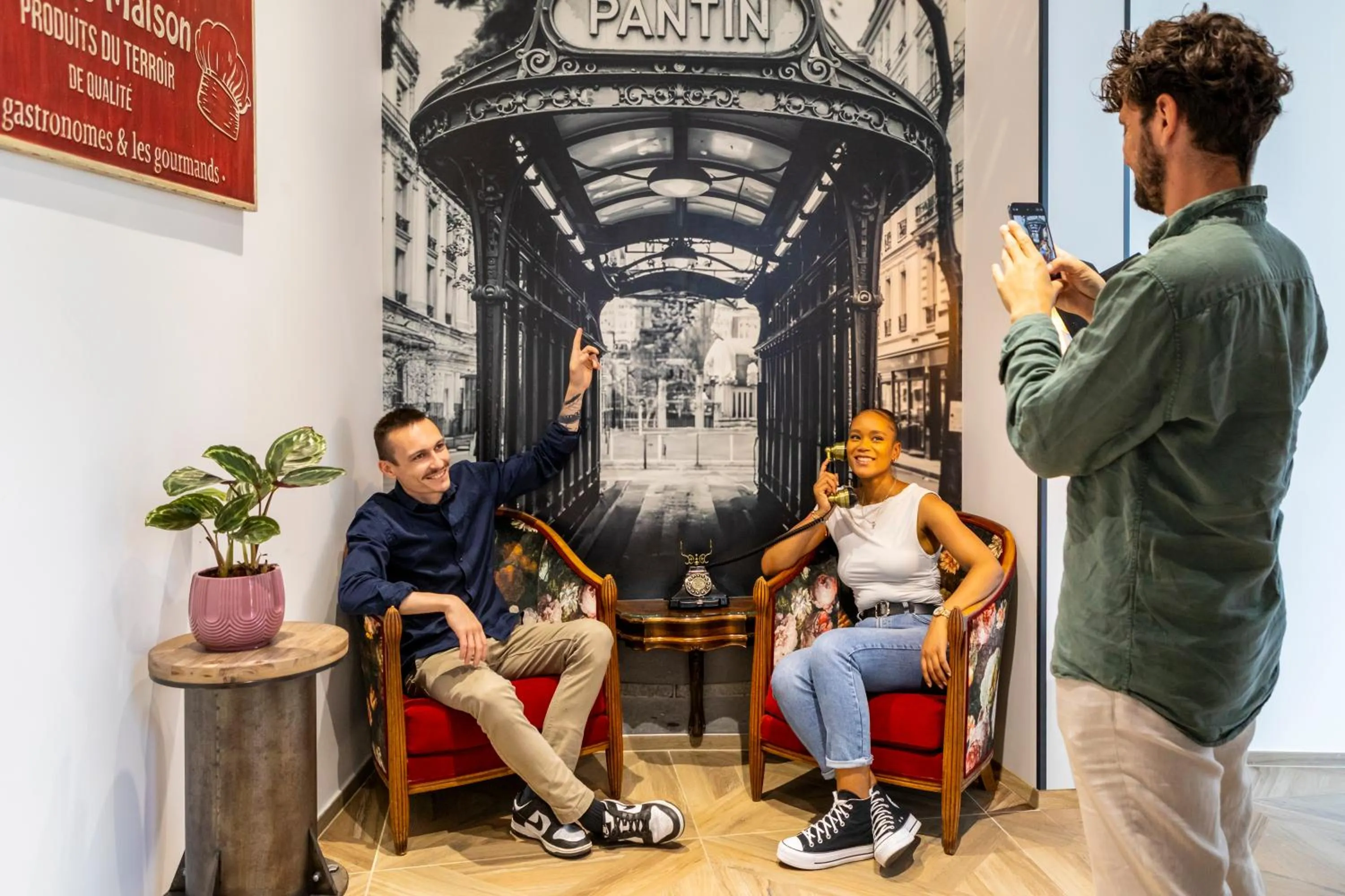 People in ibis Styles Paris Porte de Pantin Philharmonie