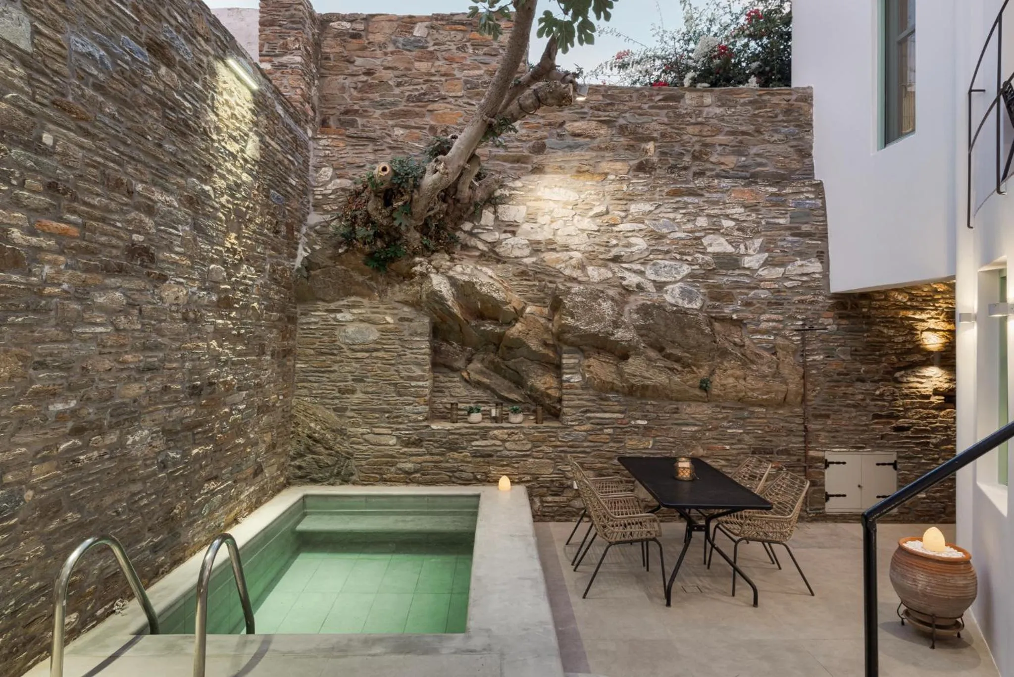 Patio in Porto Sereno Andros Suites