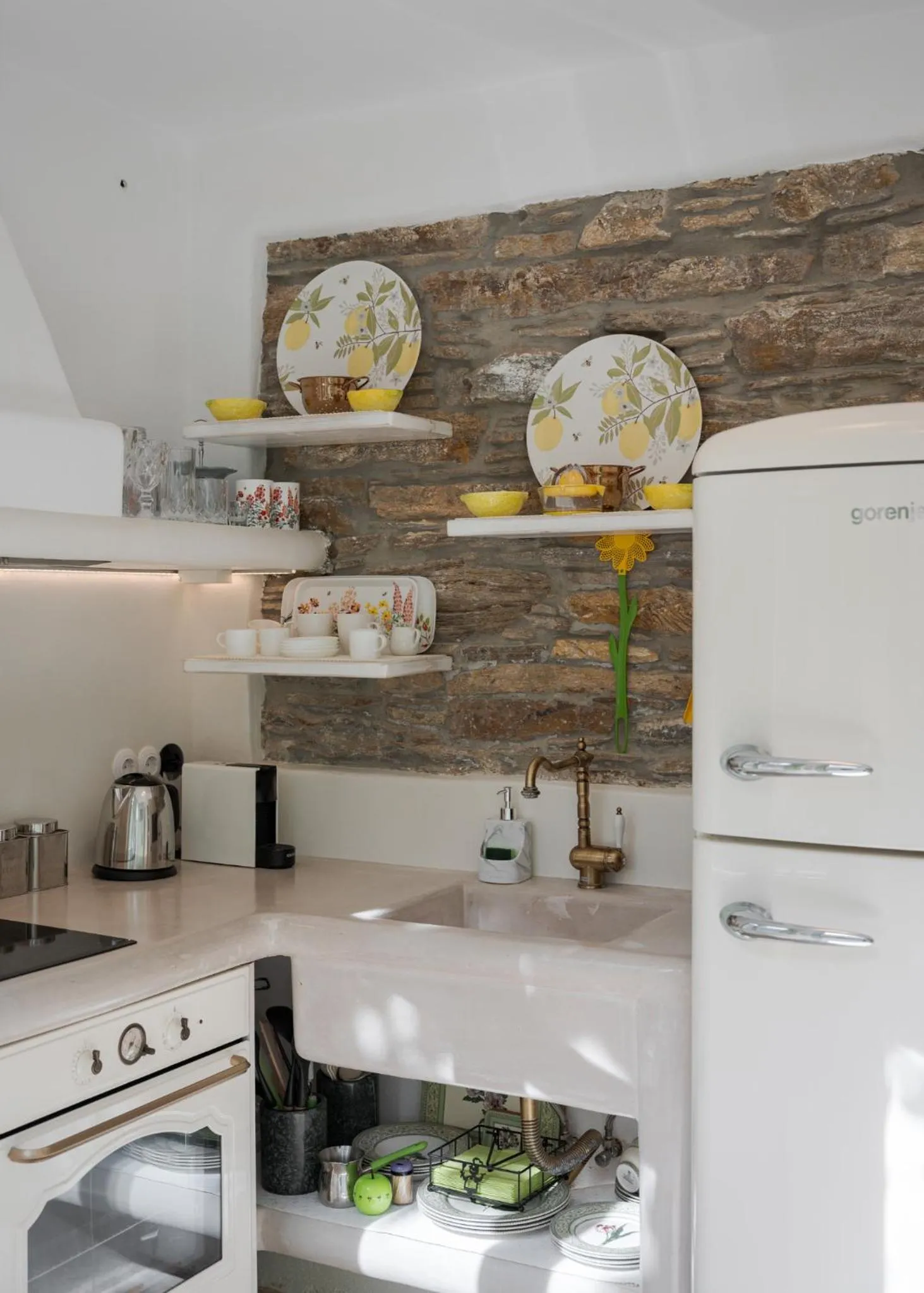 Coffee/tea facilities in Porto Sereno Andros Suites