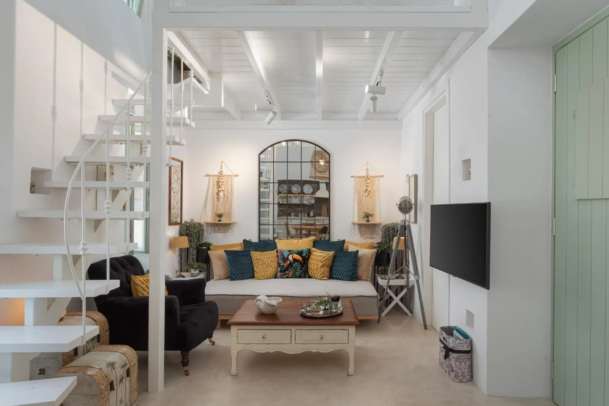 TV and multimedia in Porto Sereno Andros Suites
