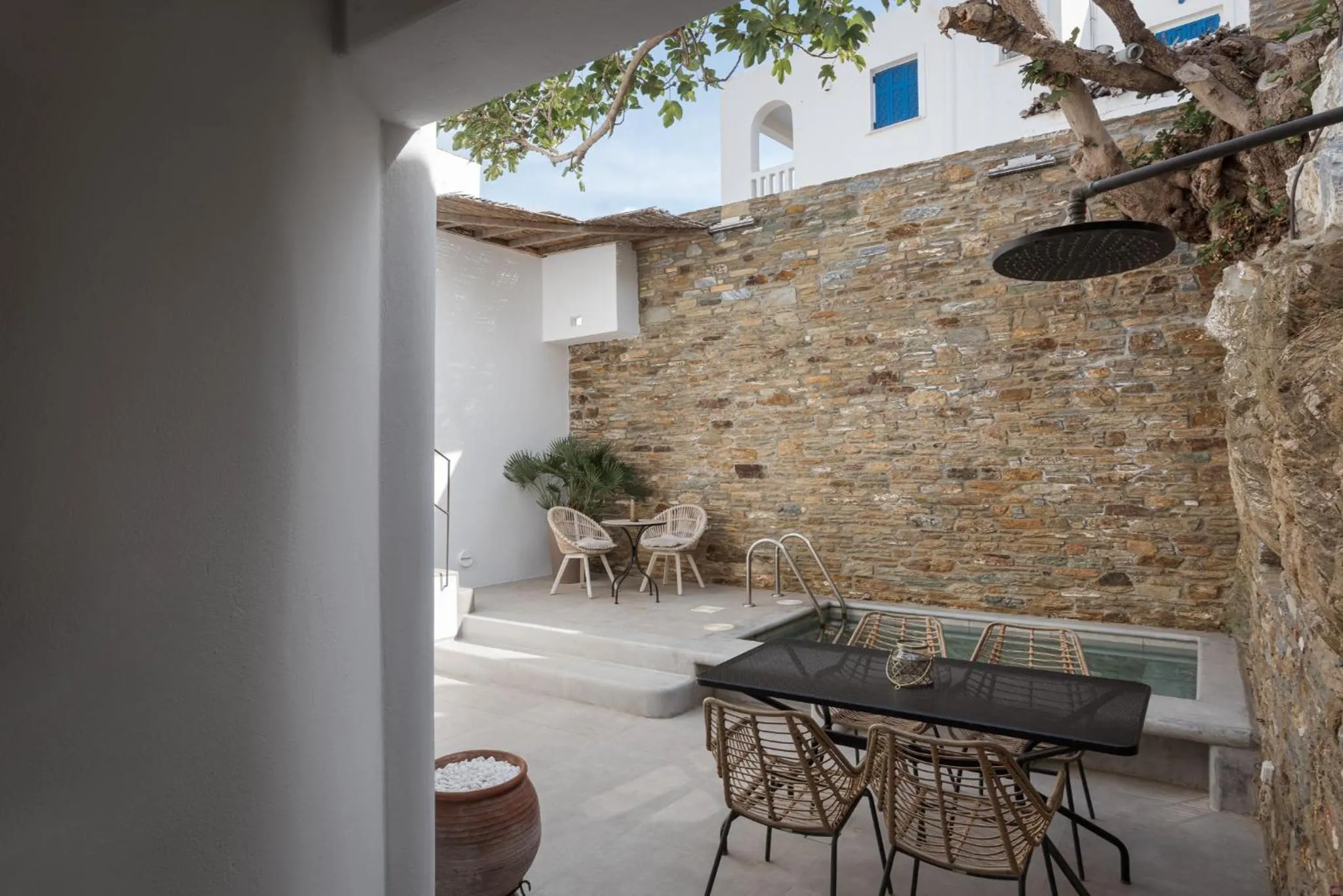 Patio in Porto Sereno Andros Suites