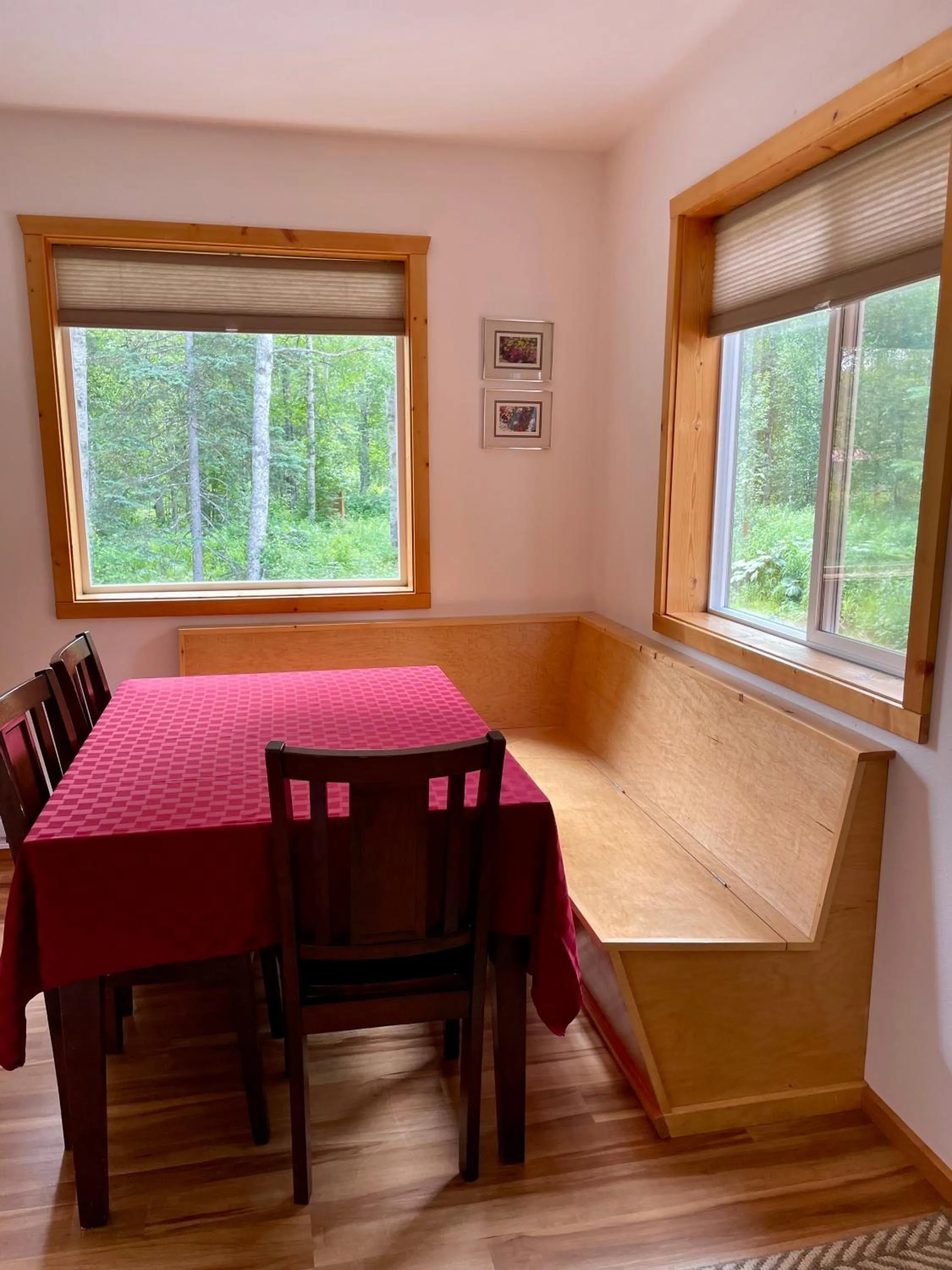 Dining area in Talkeetna Wilderness Lodge & Cabin Rentals