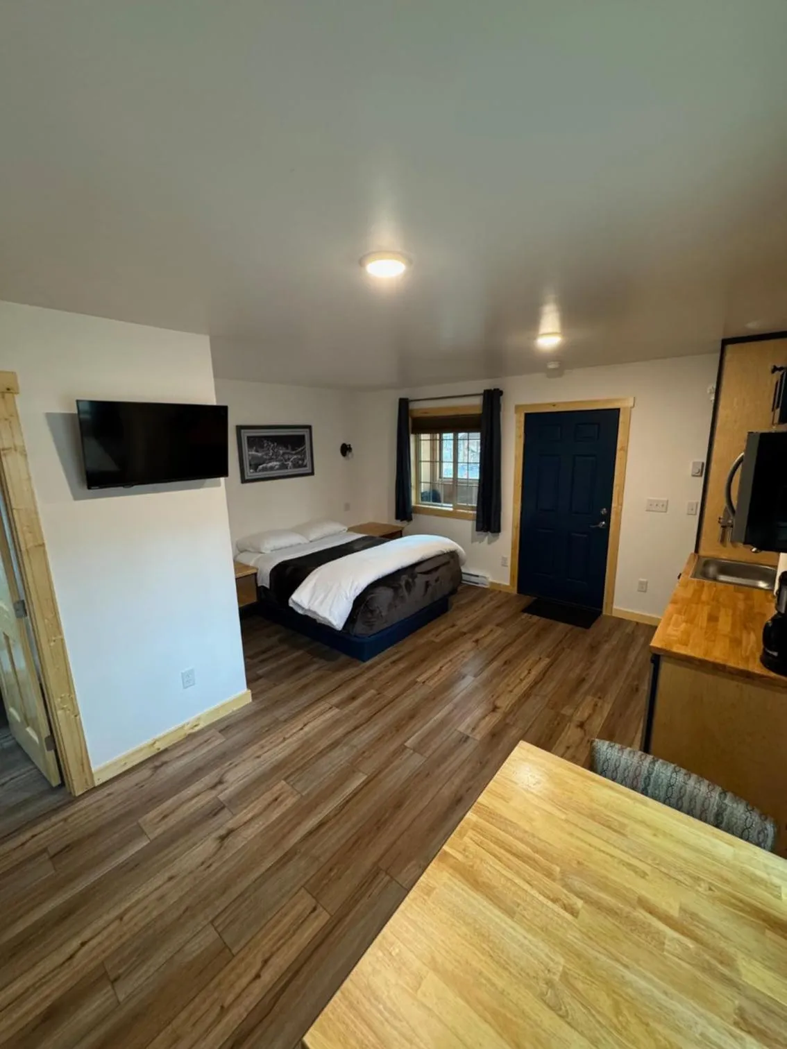 Bed in Talkeetna Wilderness Lodge & Cabin Rentals