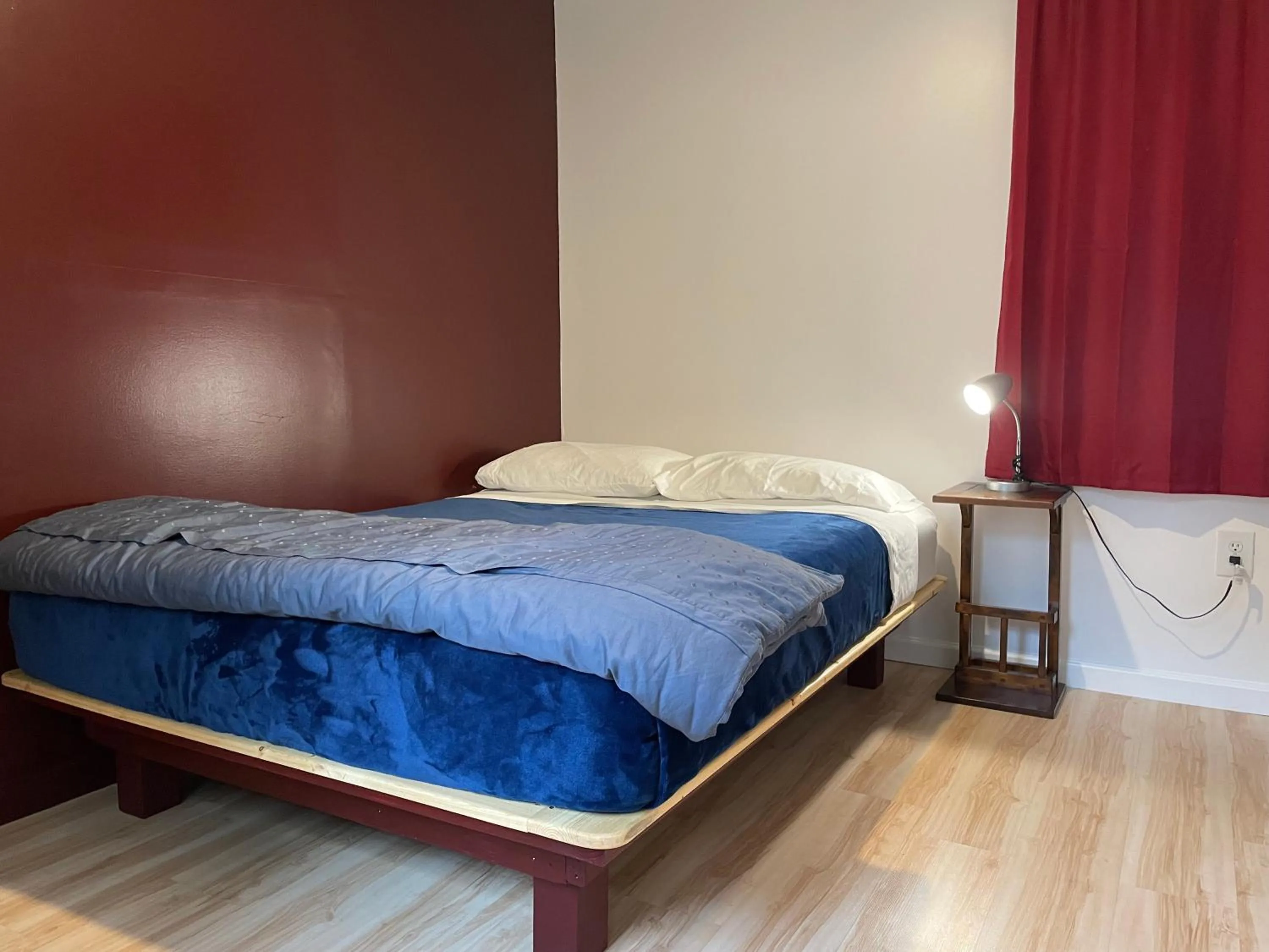 Bed in Talkeetna Wilderness Lodge & Cabin Rentals