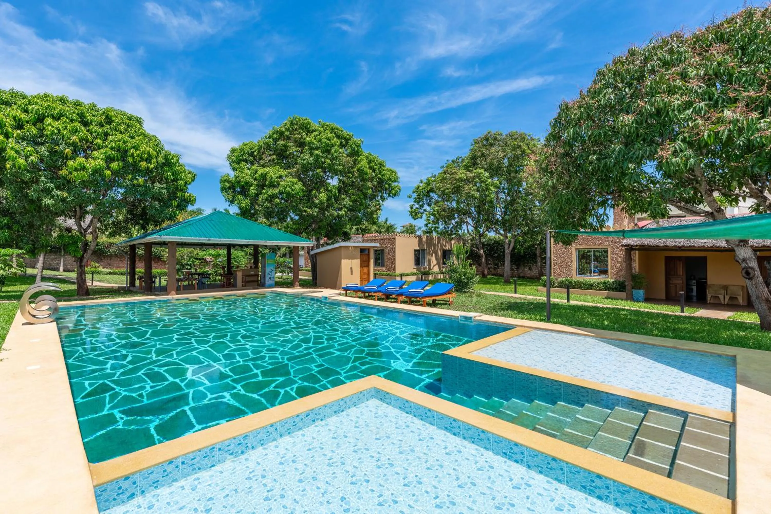 Swimming pool in Babylon Gardens Diani