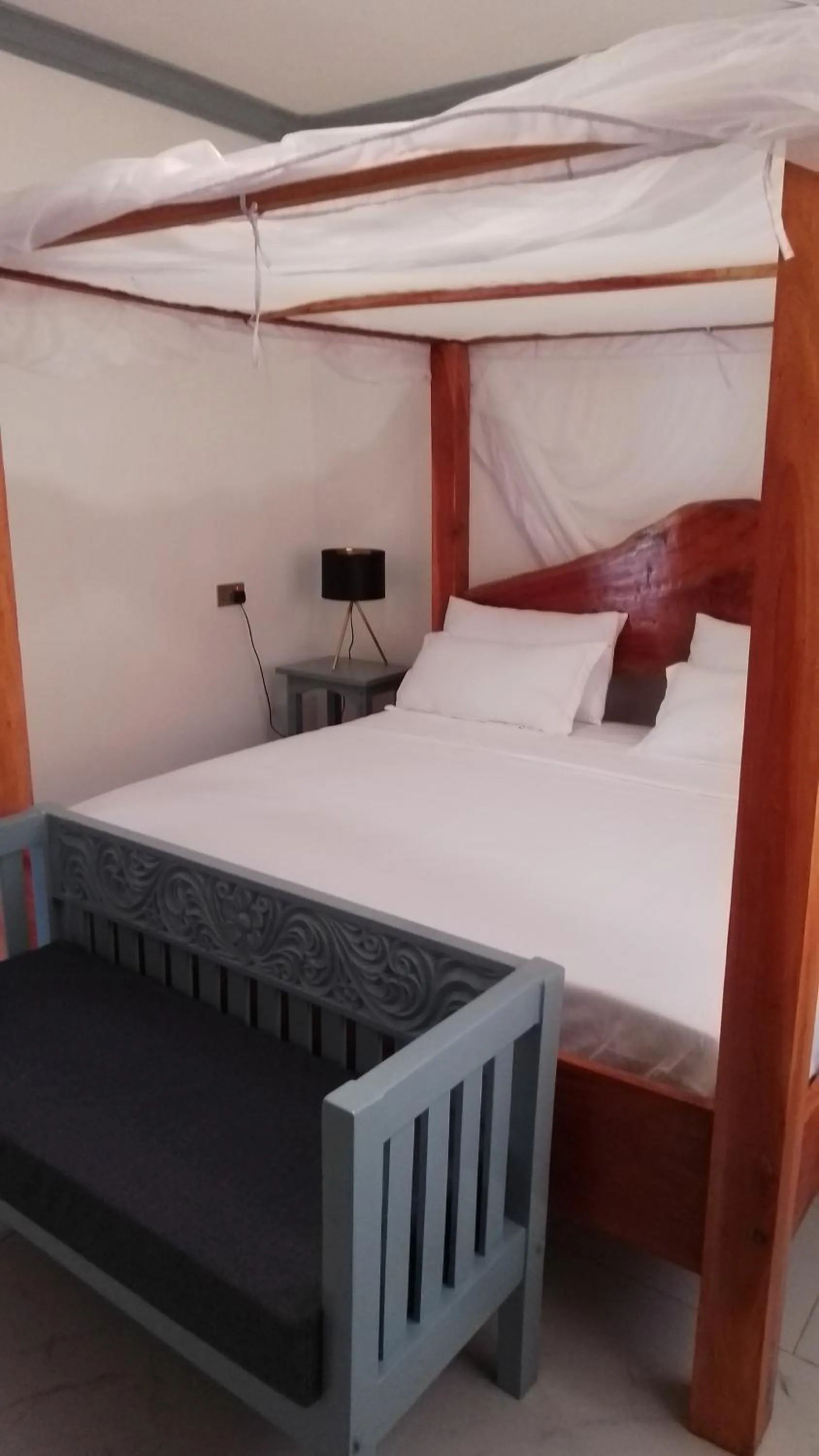 Bedroom, Bed in Babylon Gardens Diani