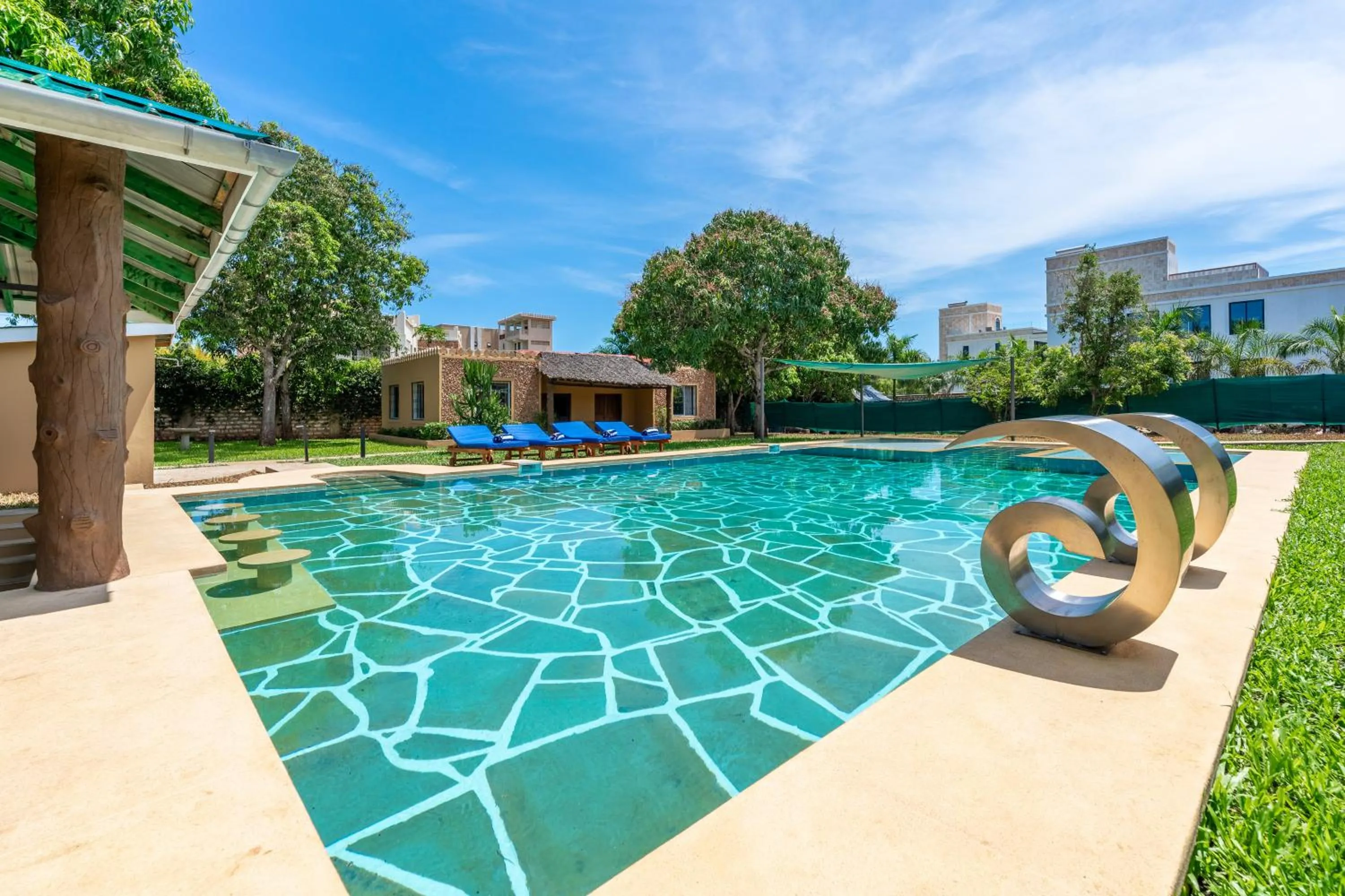 Swimming pool in Babylon Gardens Diani
