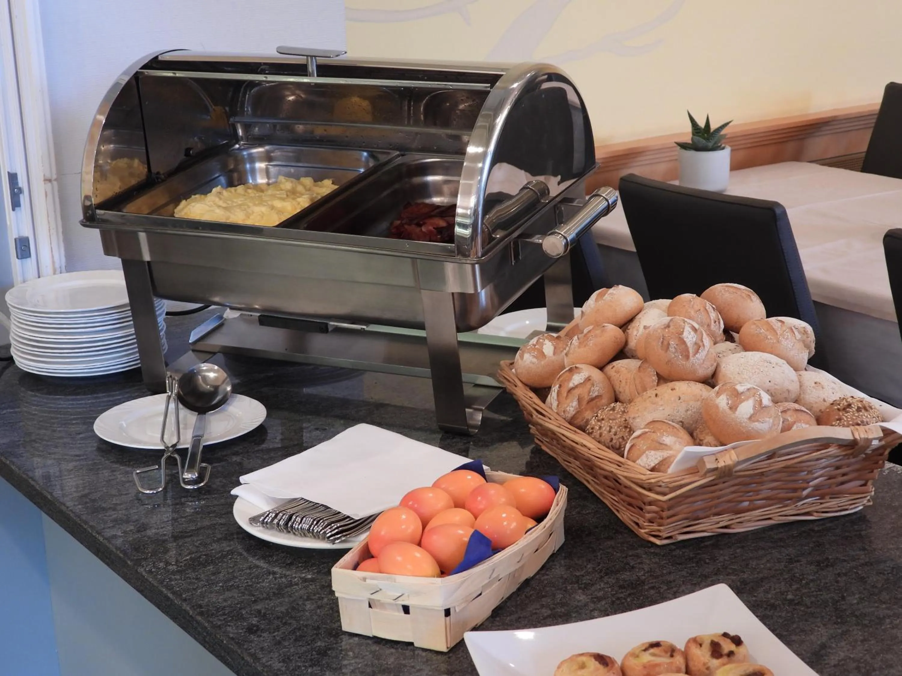 Buffet breakfast in Hotel Ländli