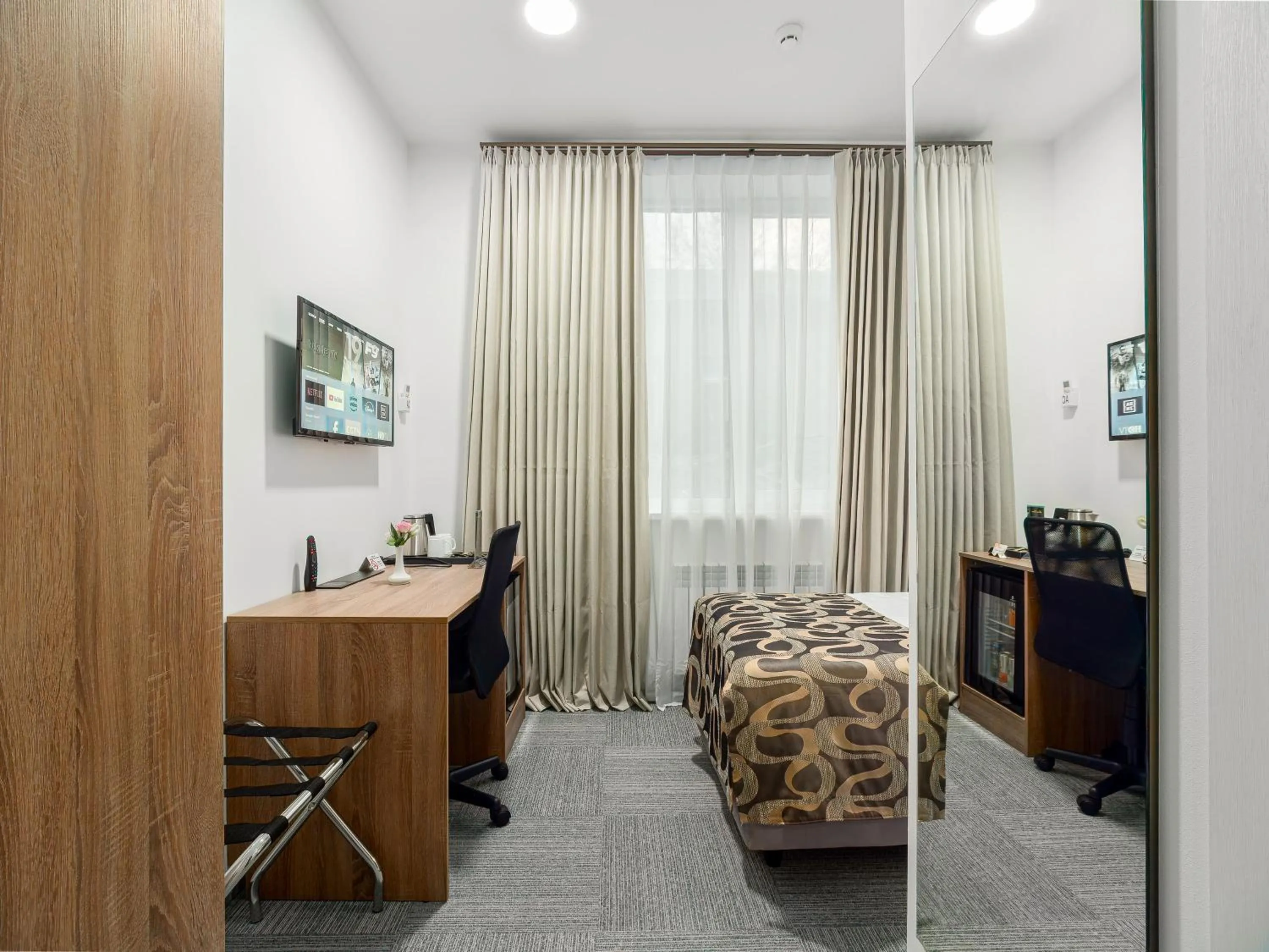 TV and multimedia, Bed in TA Collection Hotel