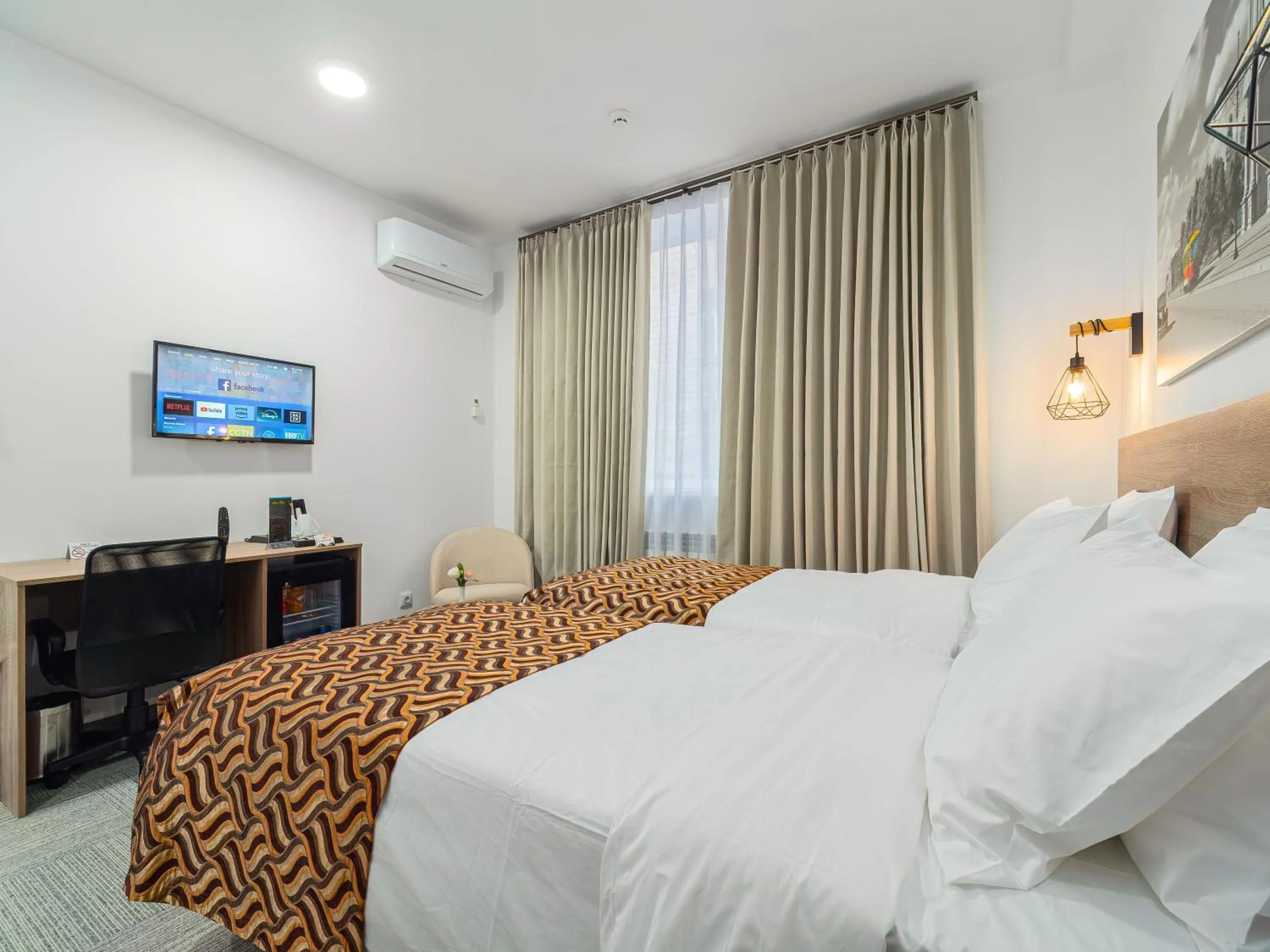 TV and multimedia, Bed in TA Collection Hotel