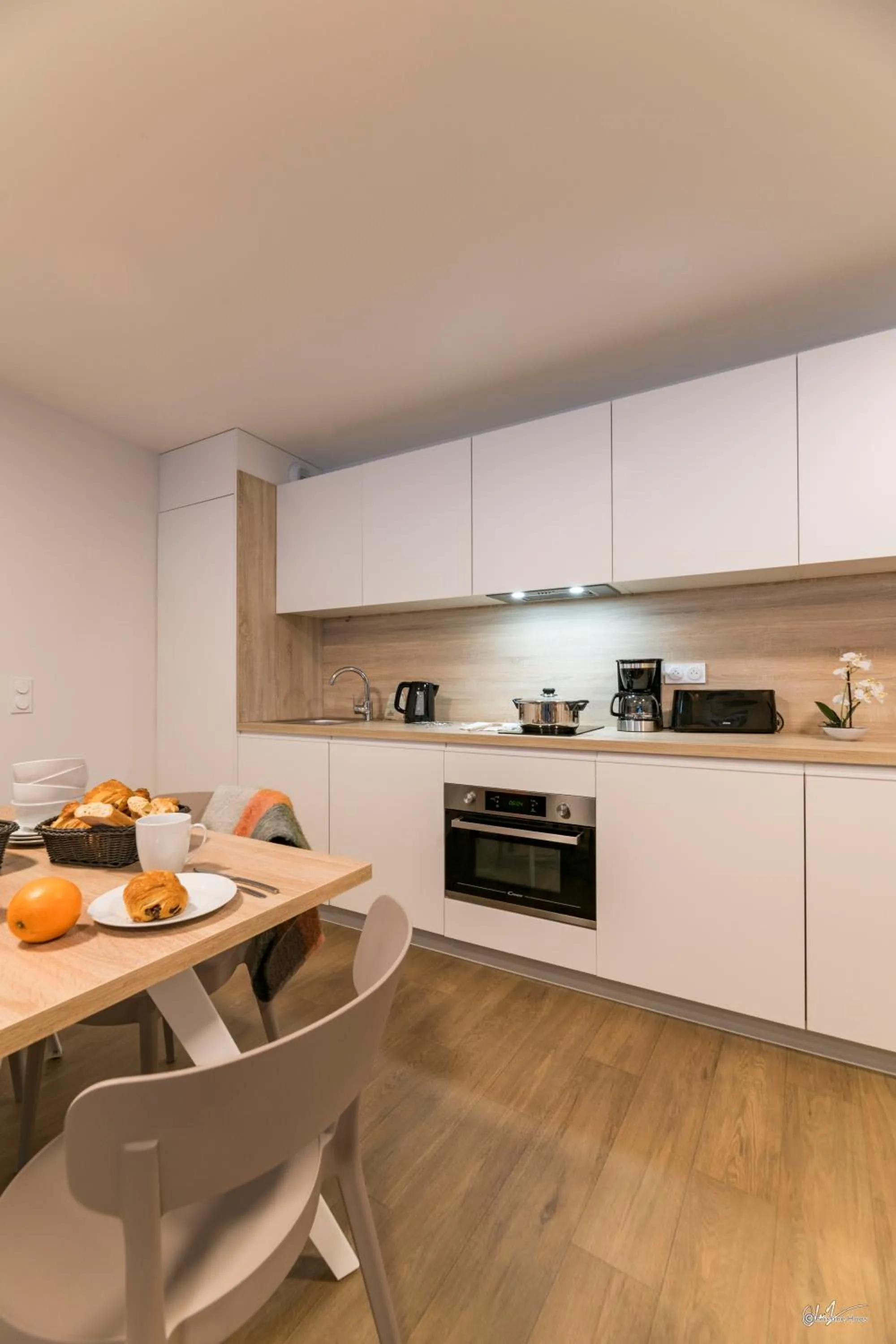 Kitchen or kitchenette in Lagrange Vacances Le Cristal de Piau