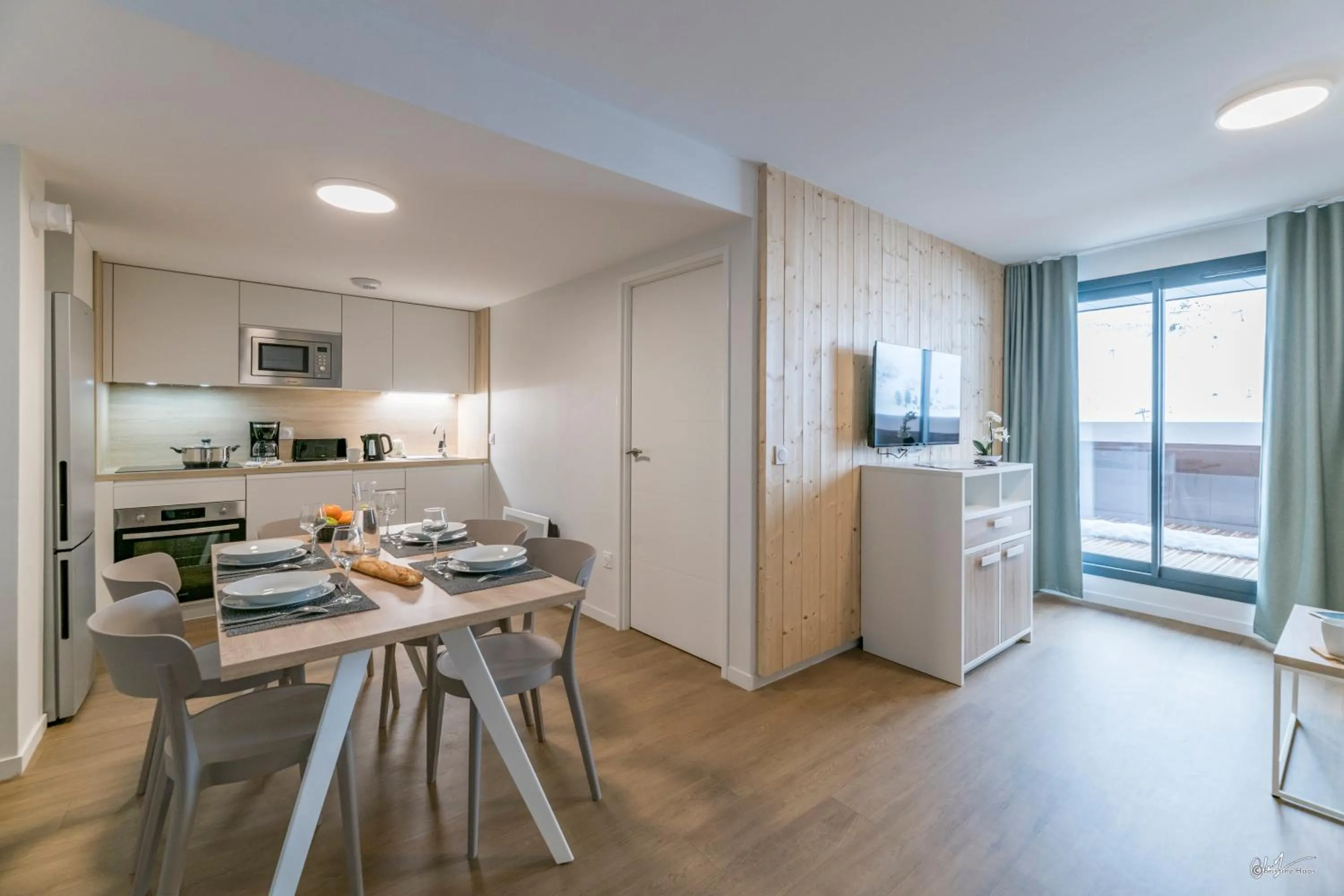 Kitchen or kitchenette in Lagrange Vacances Le Cristal de Piau