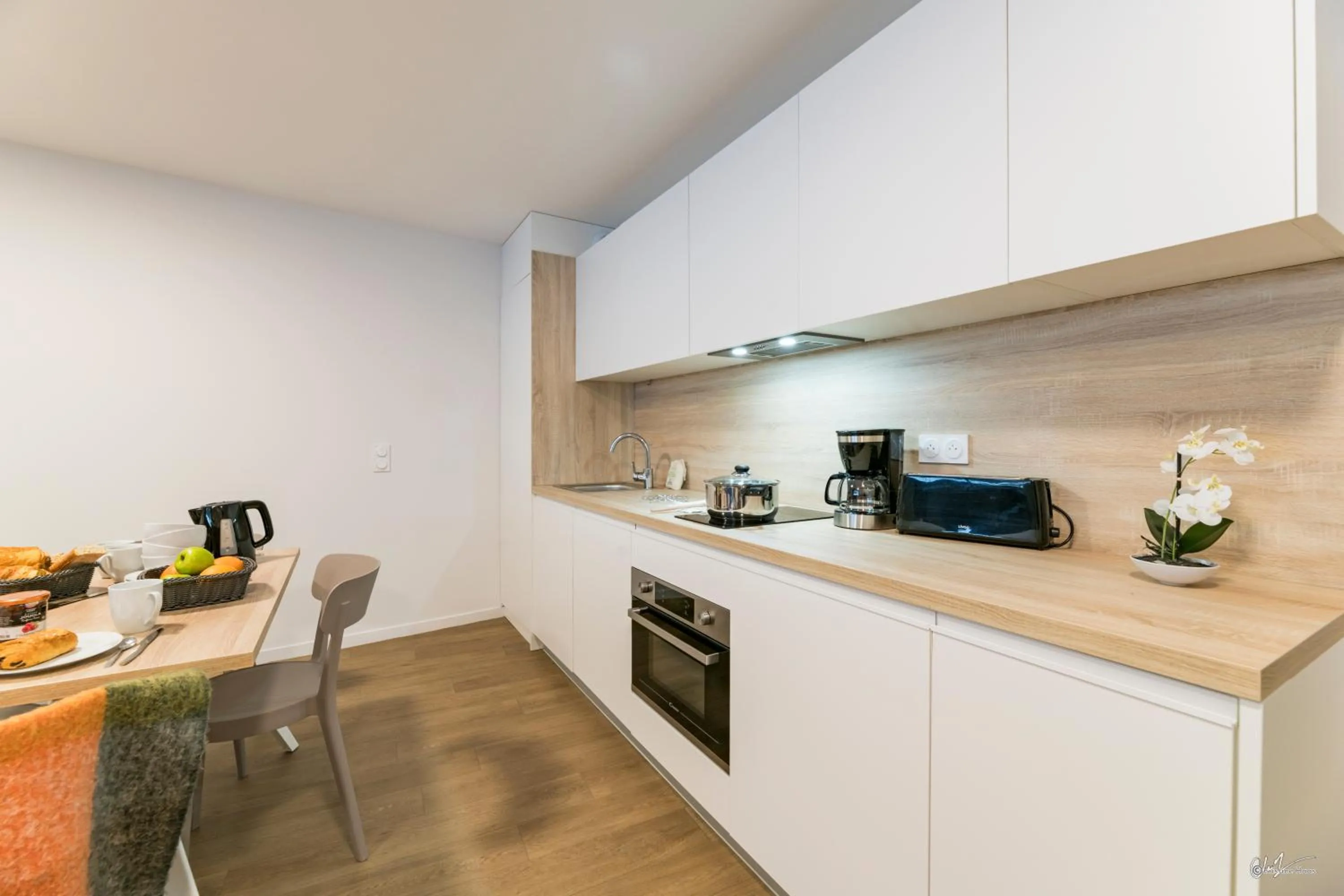 Kitchen or kitchenette in Lagrange Vacances Le Cristal de Piau