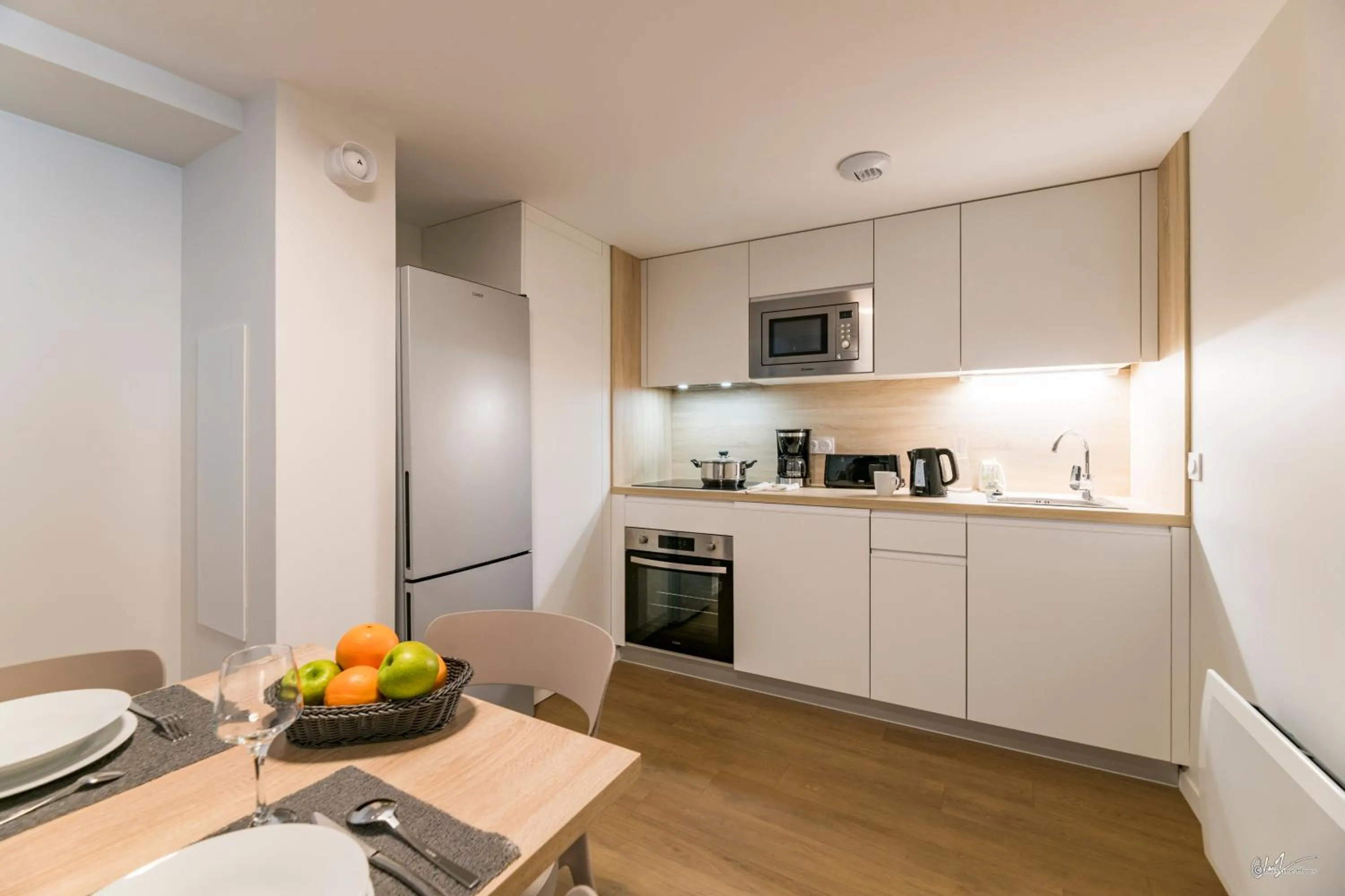 Kitchen or kitchenette in Lagrange Vacances Le Cristal de Piau