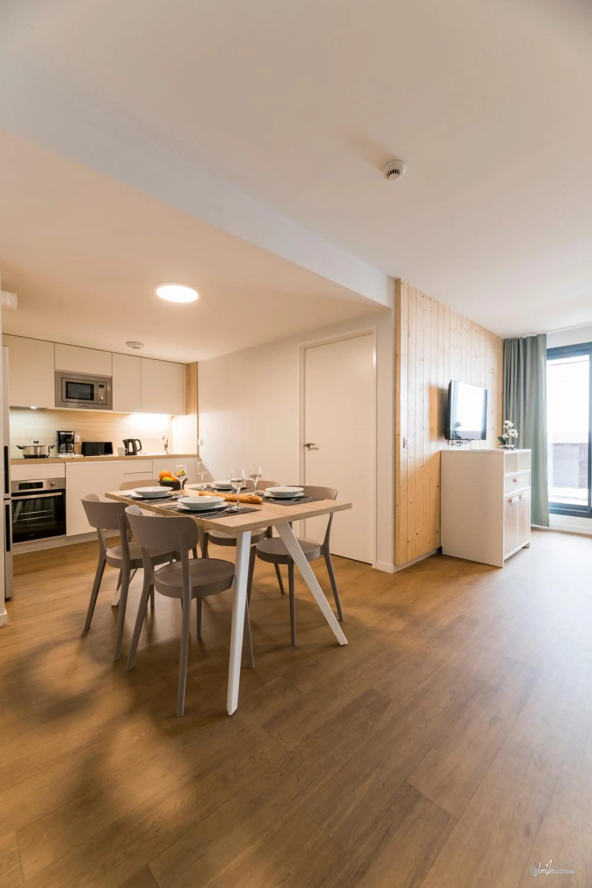Kitchen or kitchenette in Lagrange Vacances Le Cristal de Piau