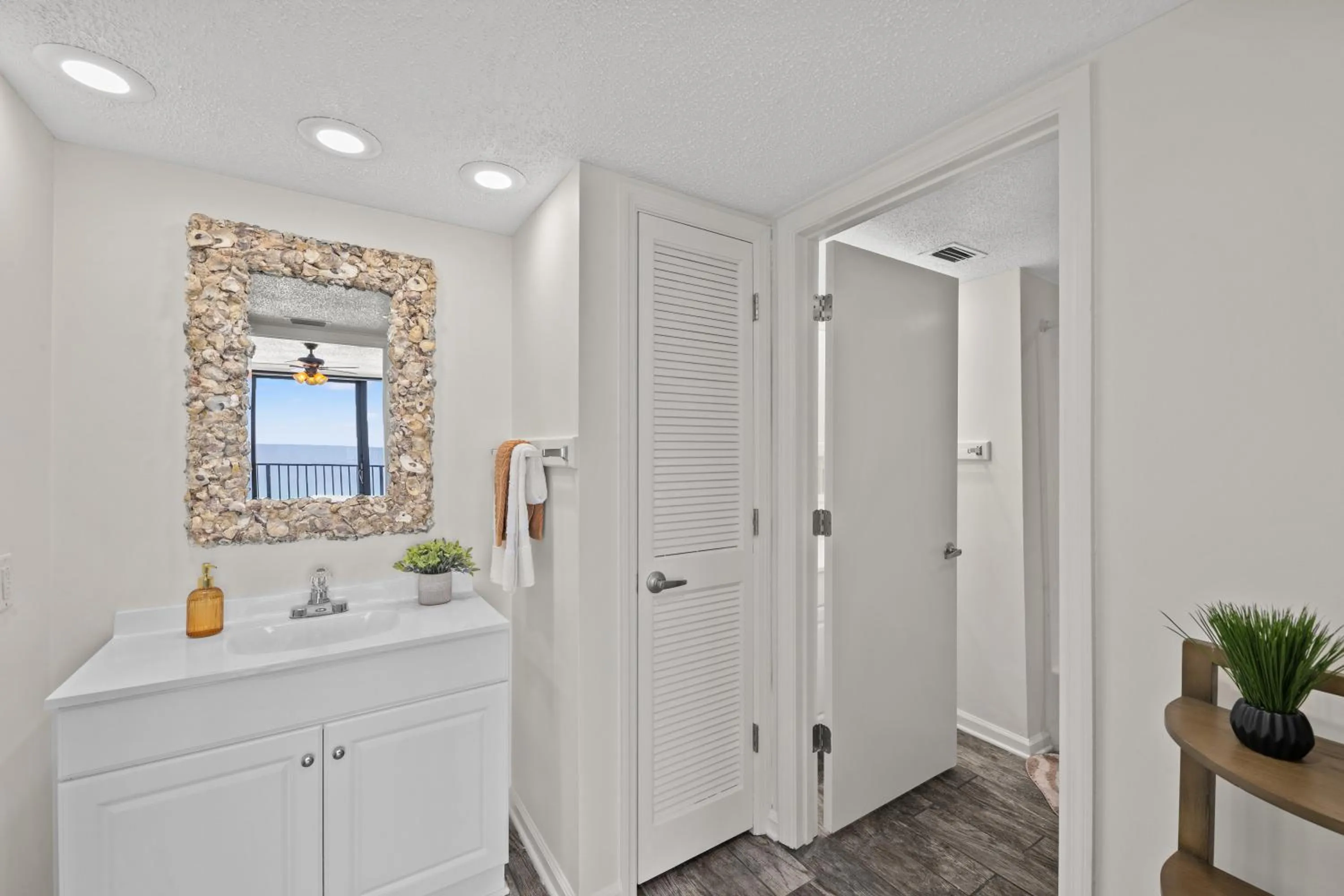 Sandpiper Beacon Beach Resort