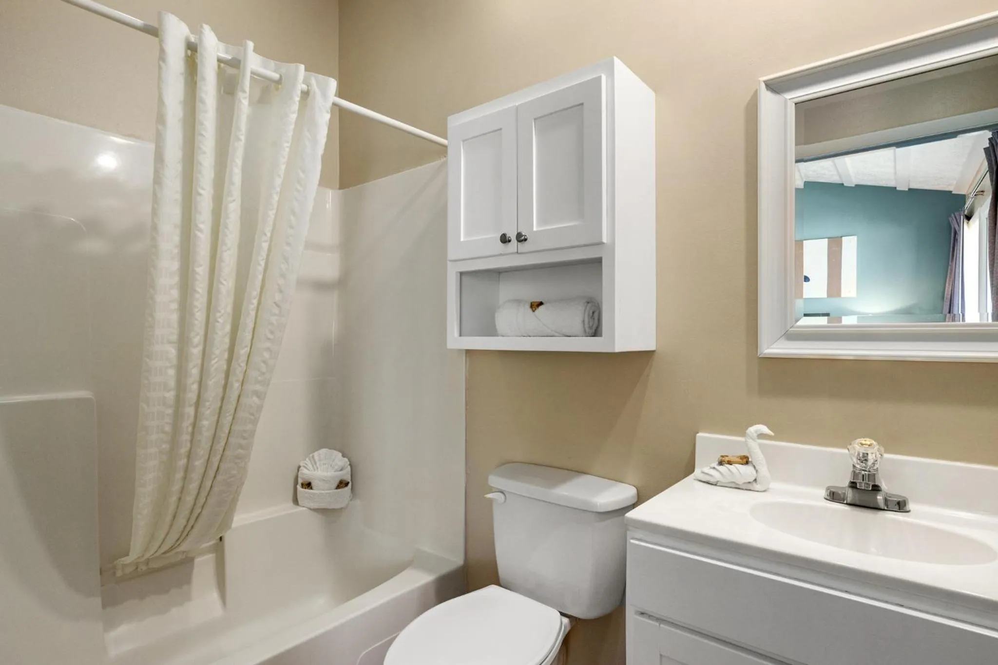 Sandpiper Beacon Beach Resort