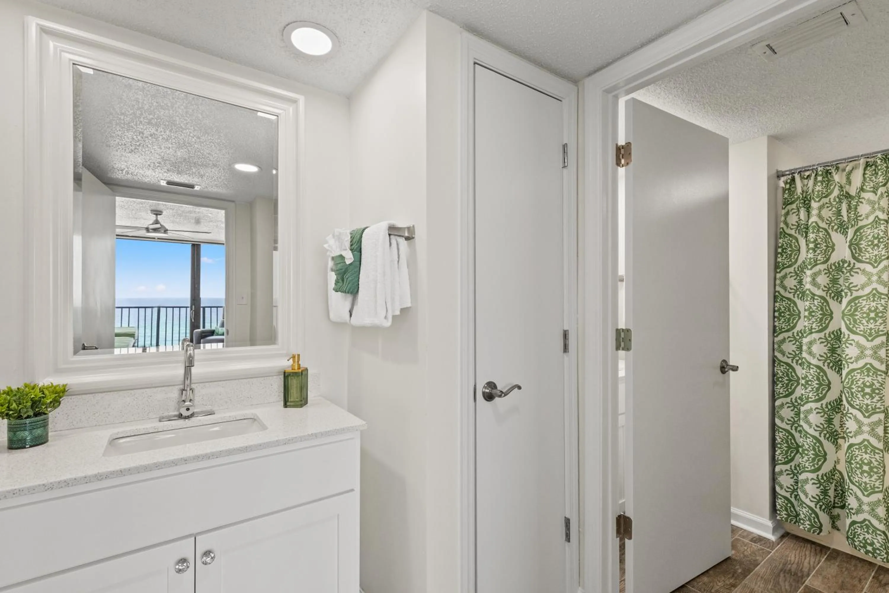 Sandpiper Beacon Beach Resort