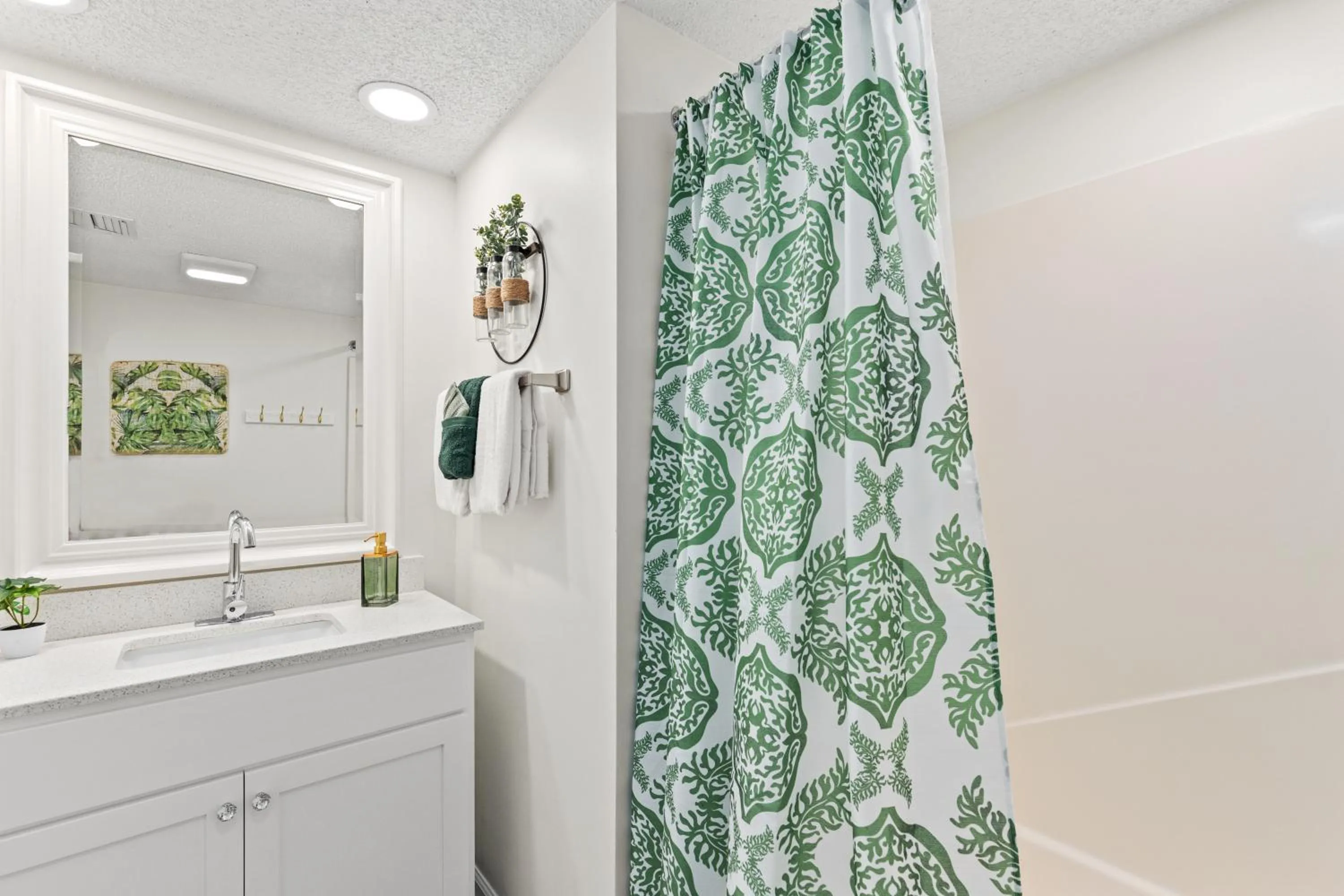 Sandpiper Beacon Beach Resort