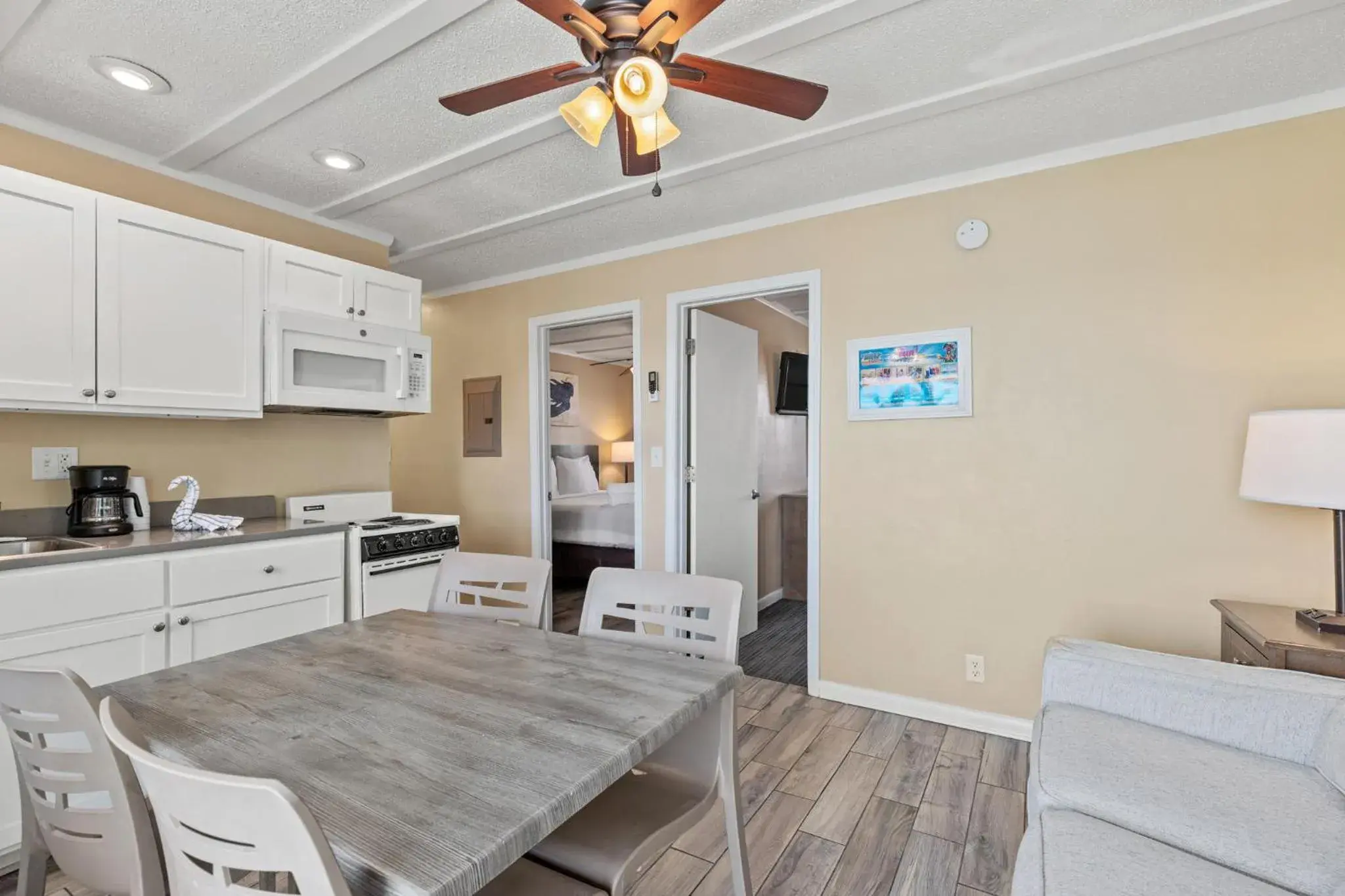 2 Bedroom Suite King Bed, 2 Double Beds, Sofa Sleeper Pool View in Sandpiper Beacon Beach Resort 2 Bedroom Suite King Bed, 2 Double Beds, Sofa Sleeper Pool View in Sandpiper Beacon Beach Resort