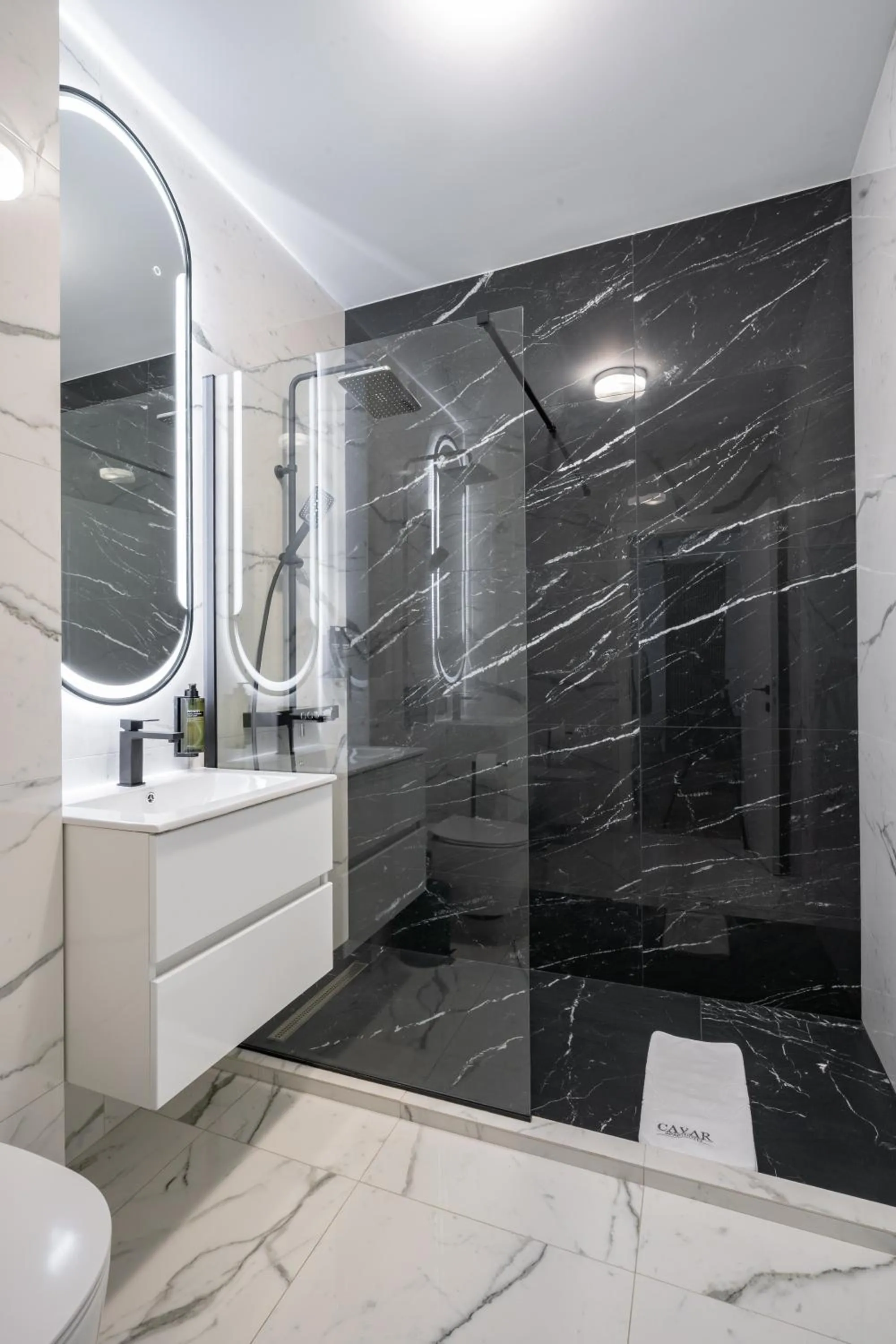 Shower in Cavar Aparthotel