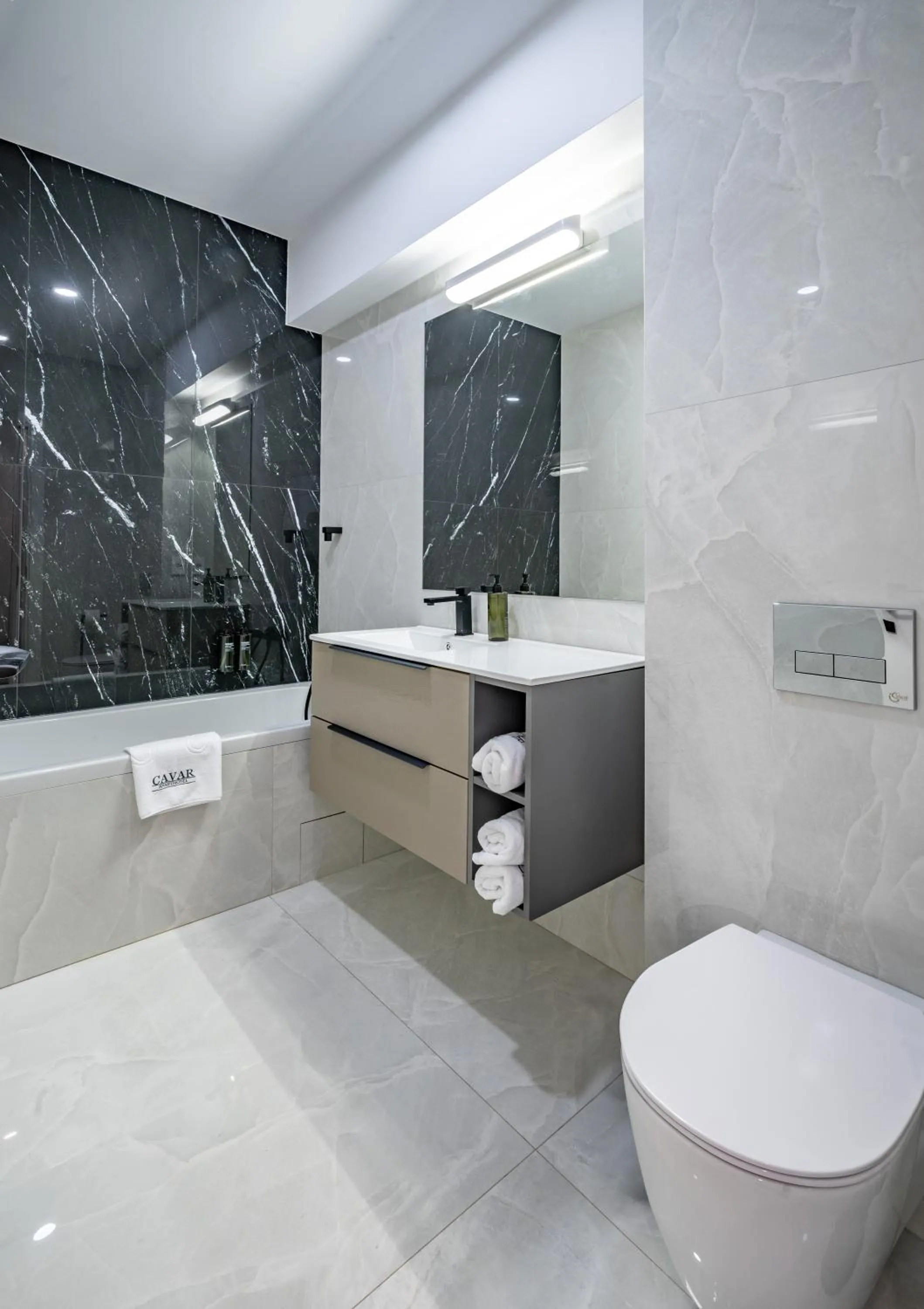 Toilet in Cavar Aparthotel