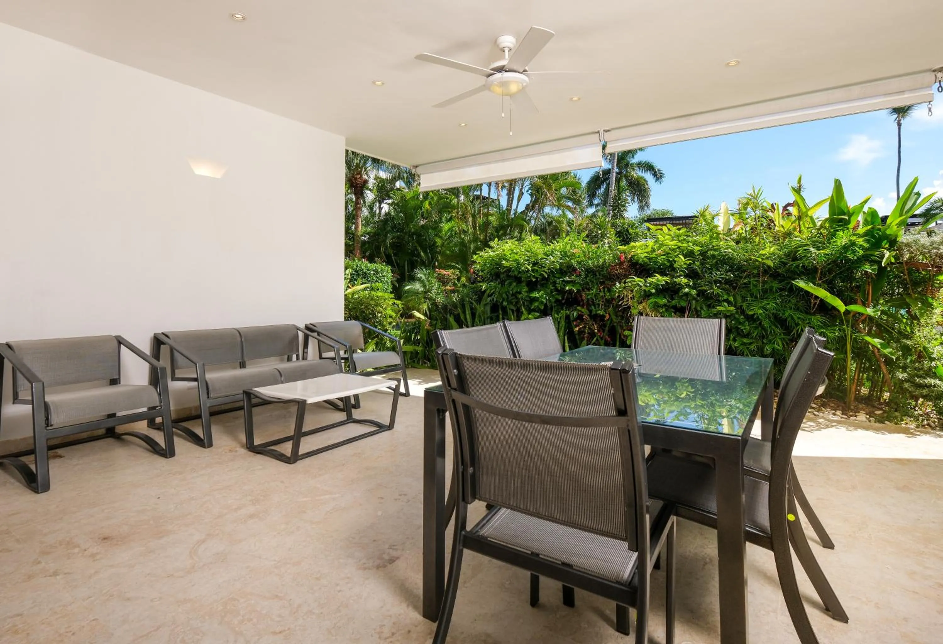 Apartment with Pool View  in Aligio Aparthotel, Beachfront, Las Terrenas
