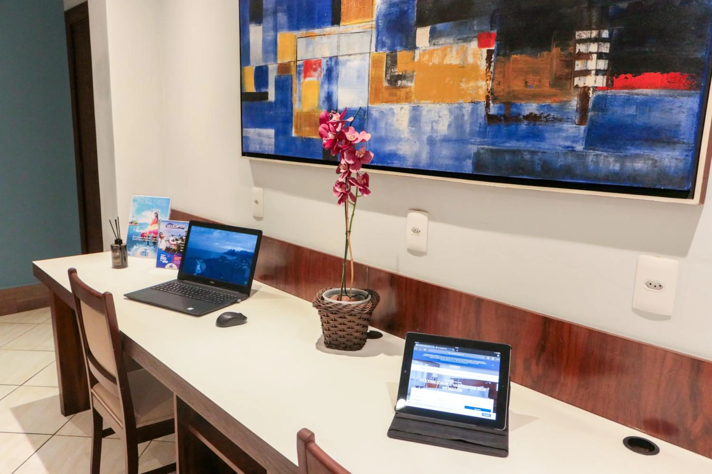 Business facilities in DOM Barra Hotel