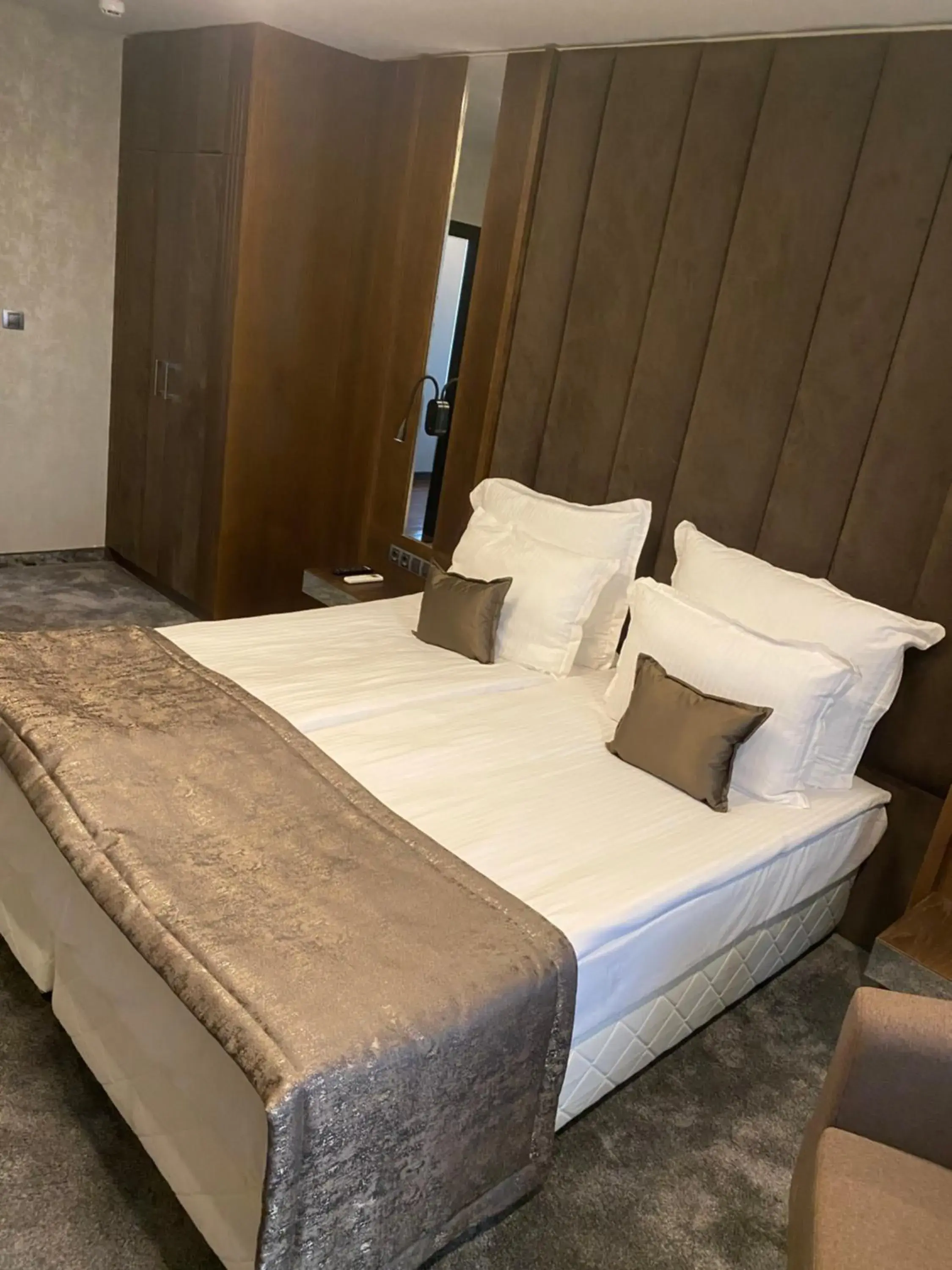 Bedroom, Bed in Hotel Royal Plovdiv Bedroom, Bed in Hotel Royal Plovdiv