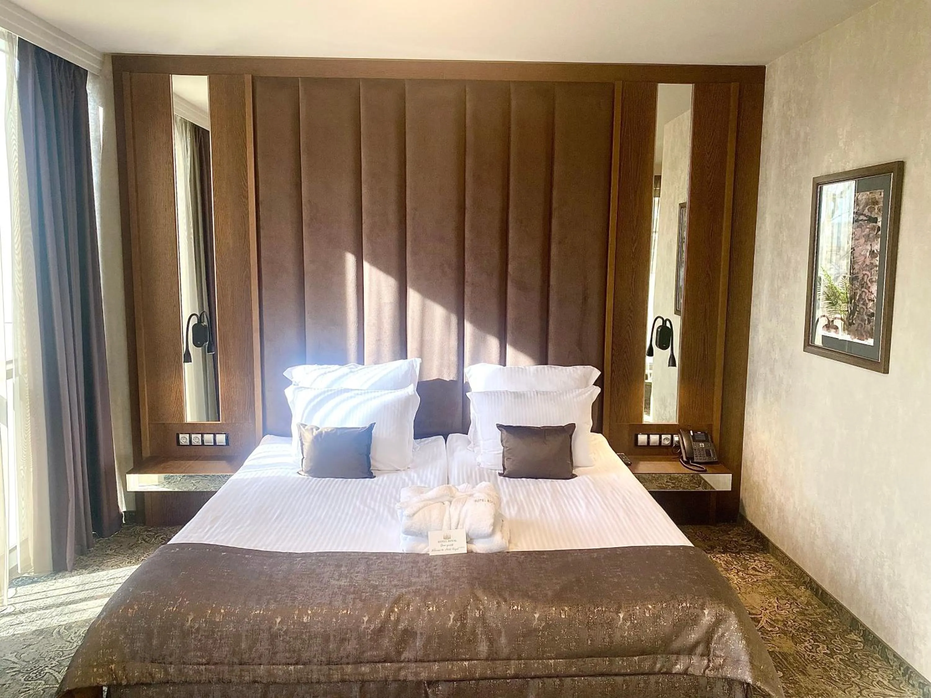 Bedroom, Bed in Hotel Royal Plovdiv