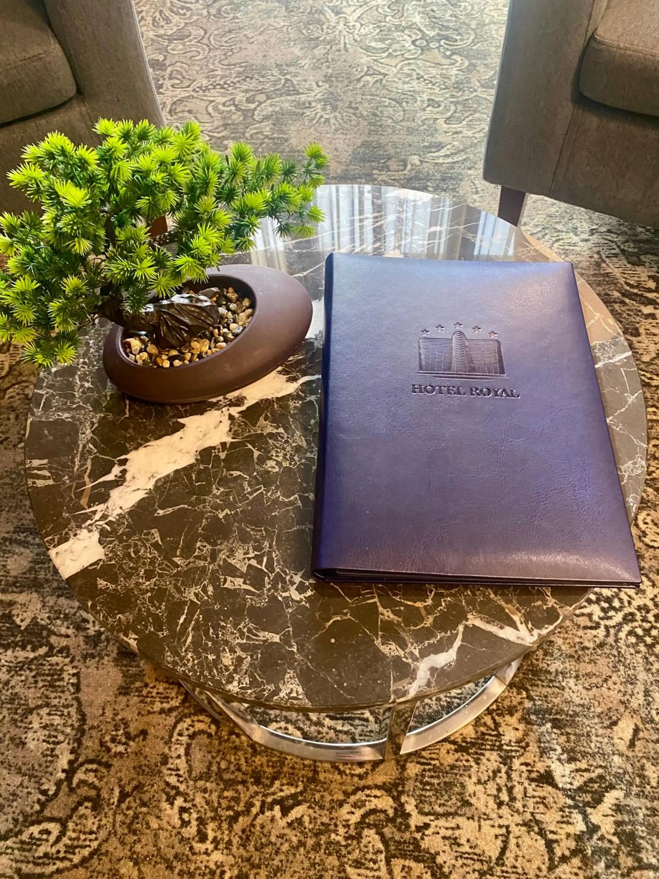 Seating area in Hotel Royal Plovdiv