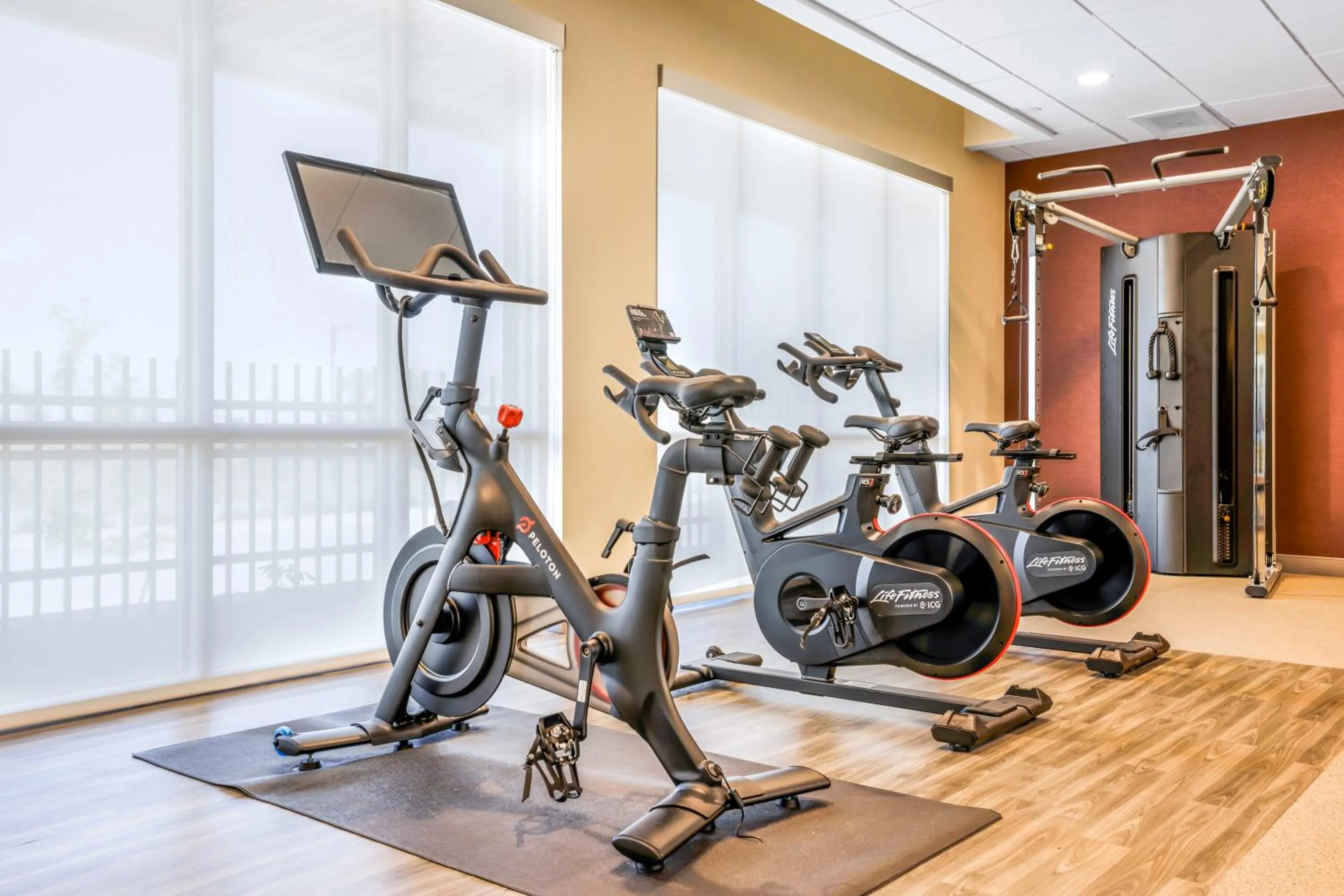 Fitness centre/facilities in Home2 Suites By Hilton Madison East