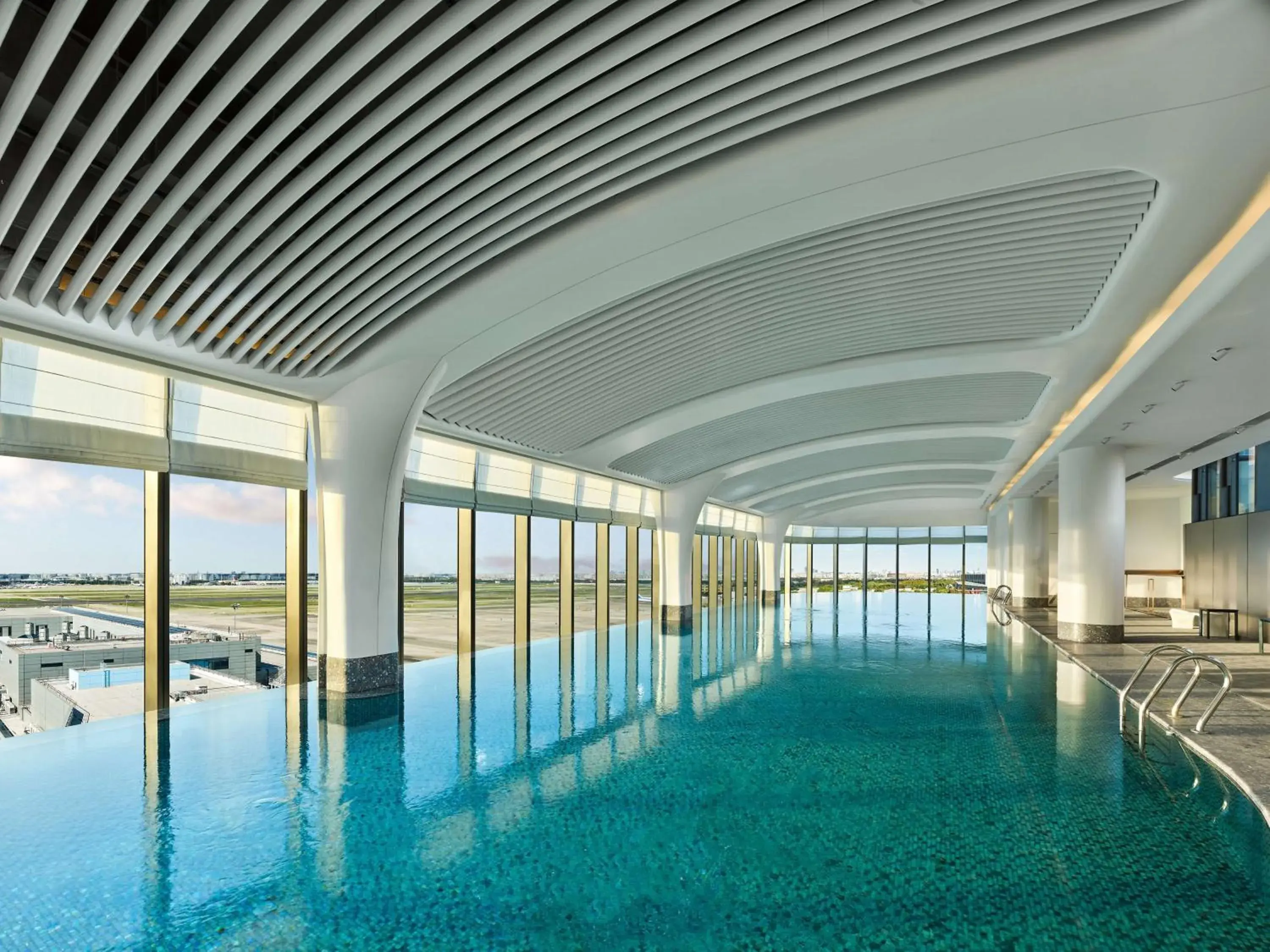 Pool view in Hilton Shanghai Hongqiao International Airport Pool view in Hilton Shanghai Hongqiao International Airport
