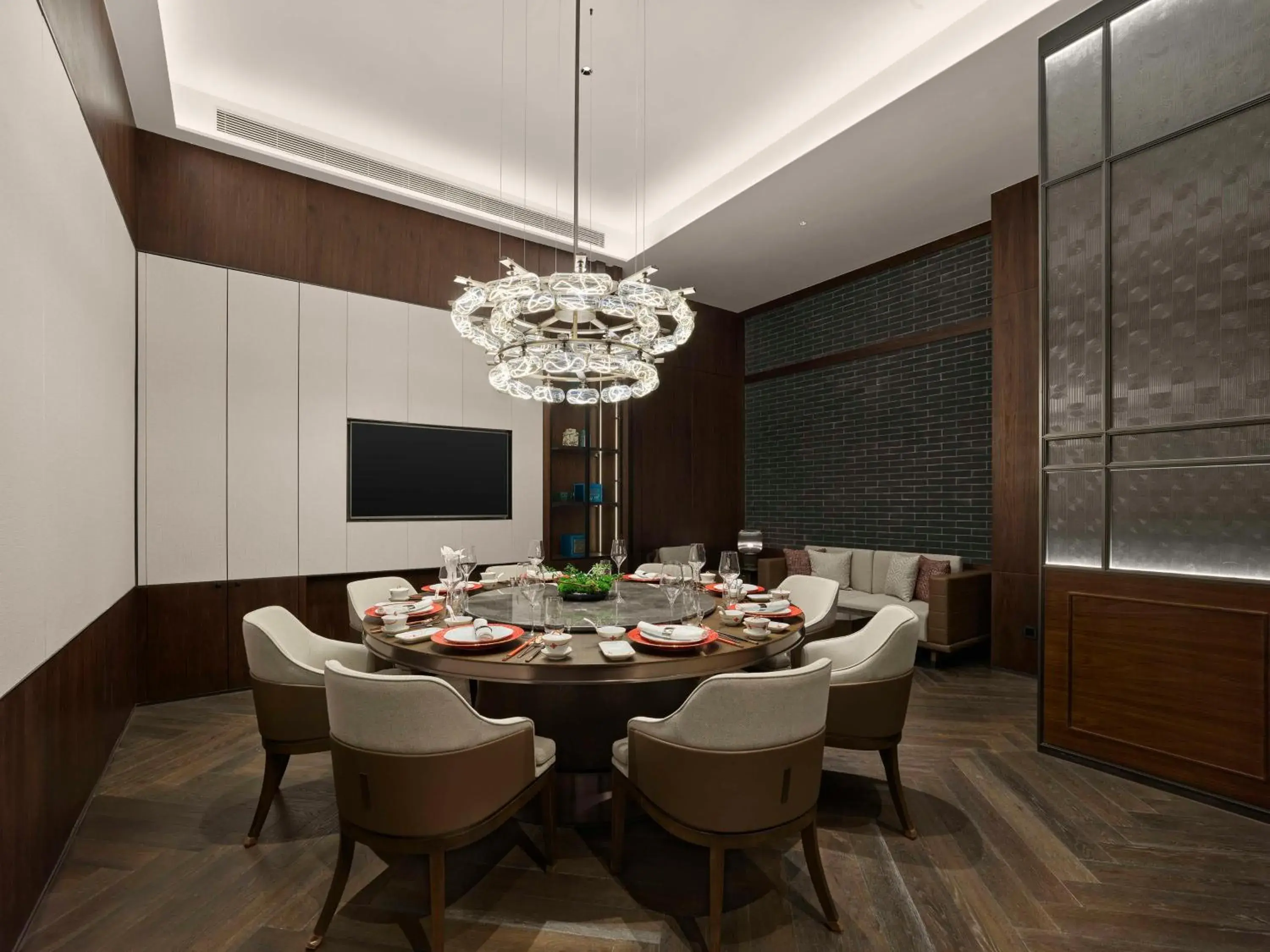 Restaurant/places to eat in Hilton Shanghai Hongqiao International Airport Restaurant/places to eat in Hilton Shanghai Hongqiao International Airport