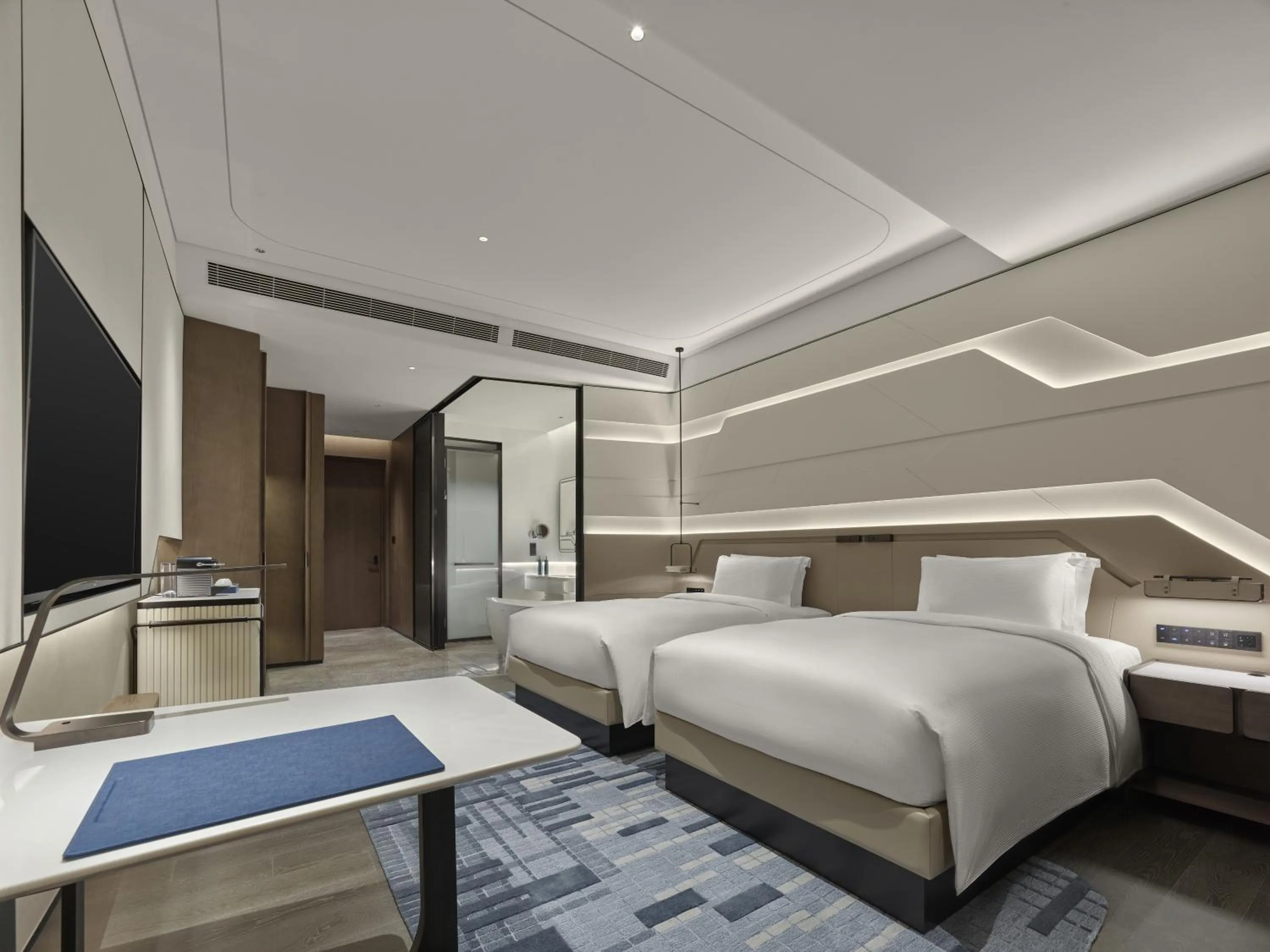 Bedroom, Bed in Hilton Shanghai Hongqiao International Airport