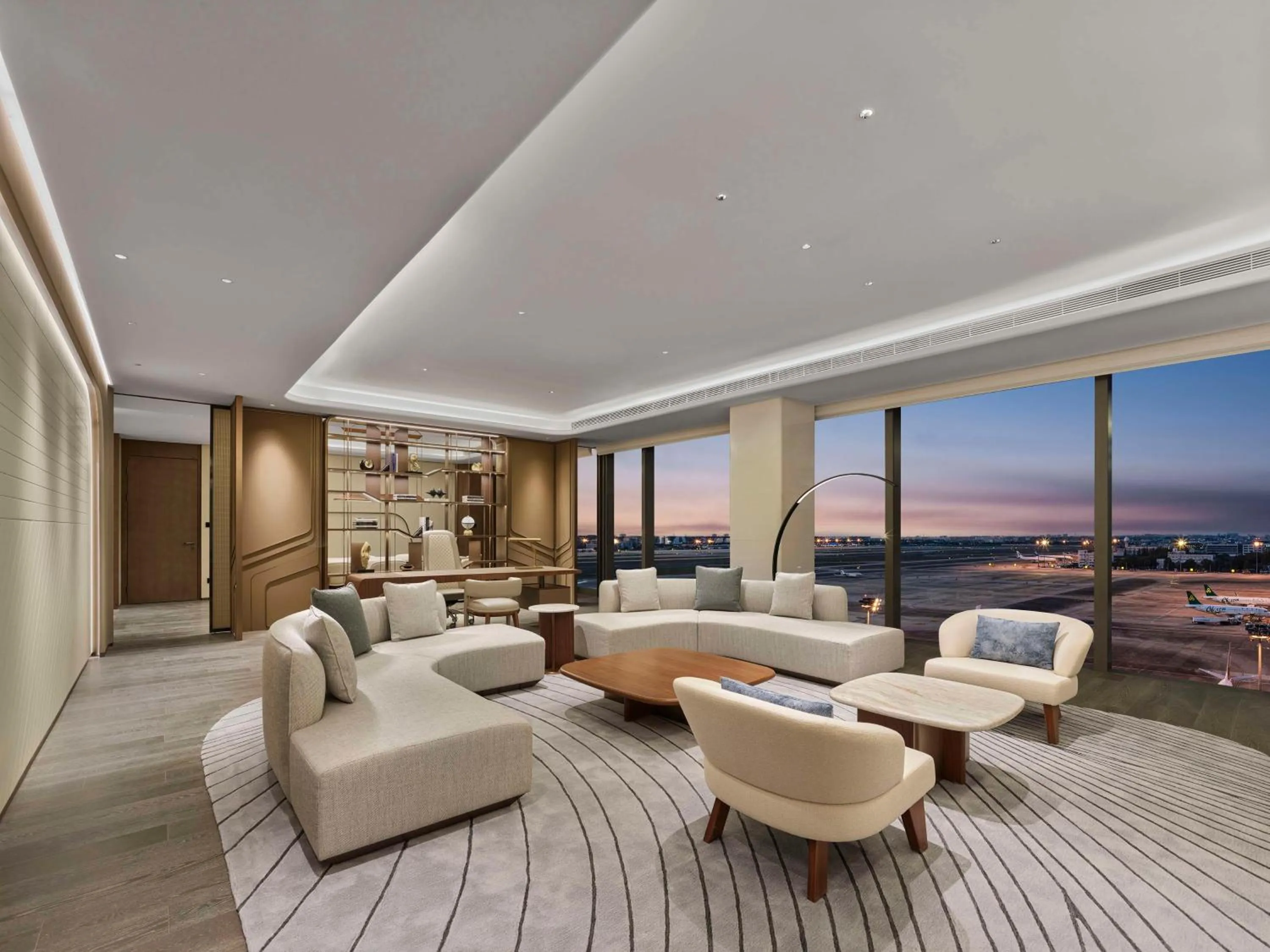 Living room in Hilton Shanghai Hongqiao International Airport