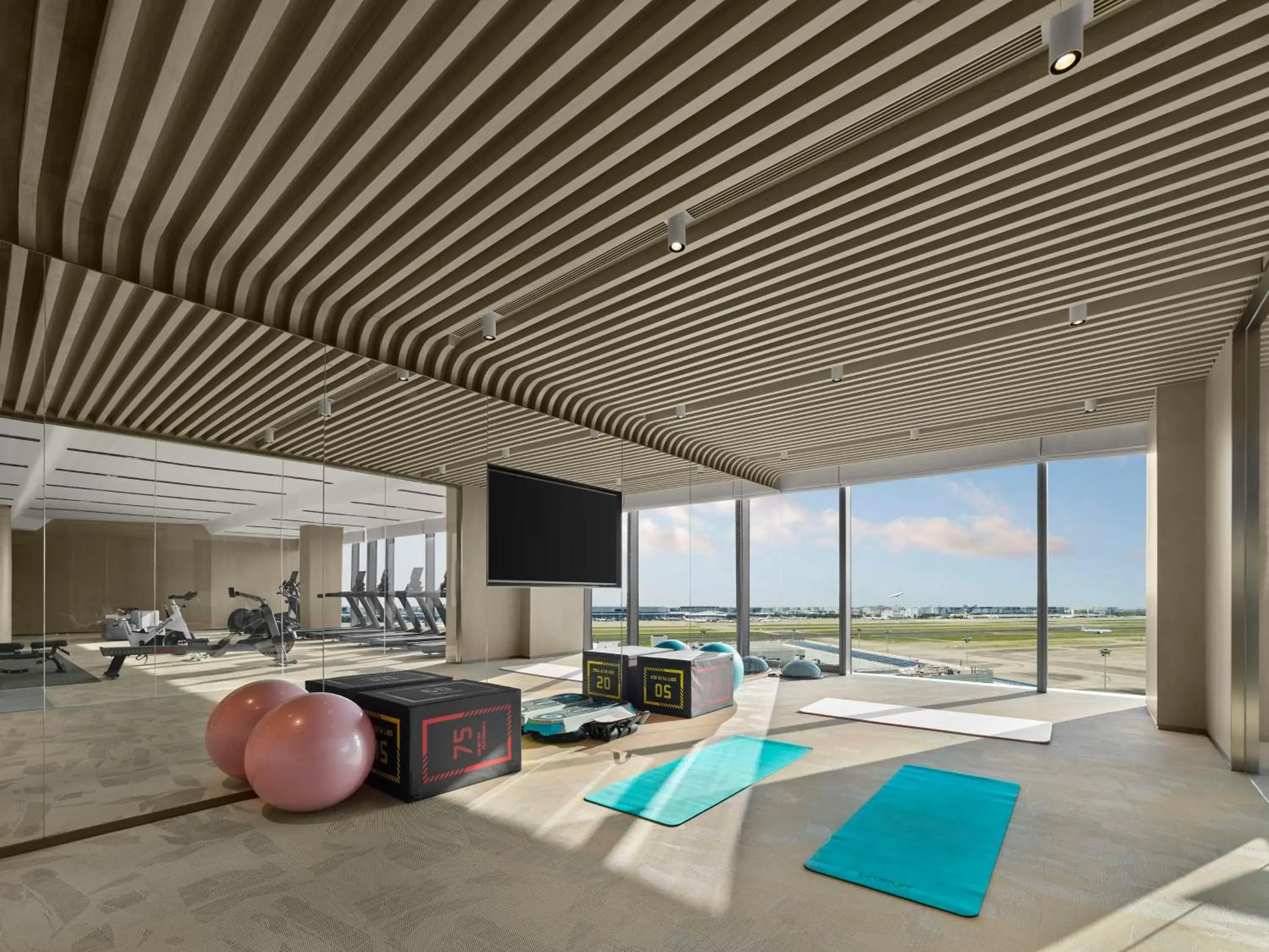 Fitness centre/facilities in Hilton Shanghai Hongqiao International Airport Fitness centre/facilities in Hilton Shanghai Hongqiao International Airport