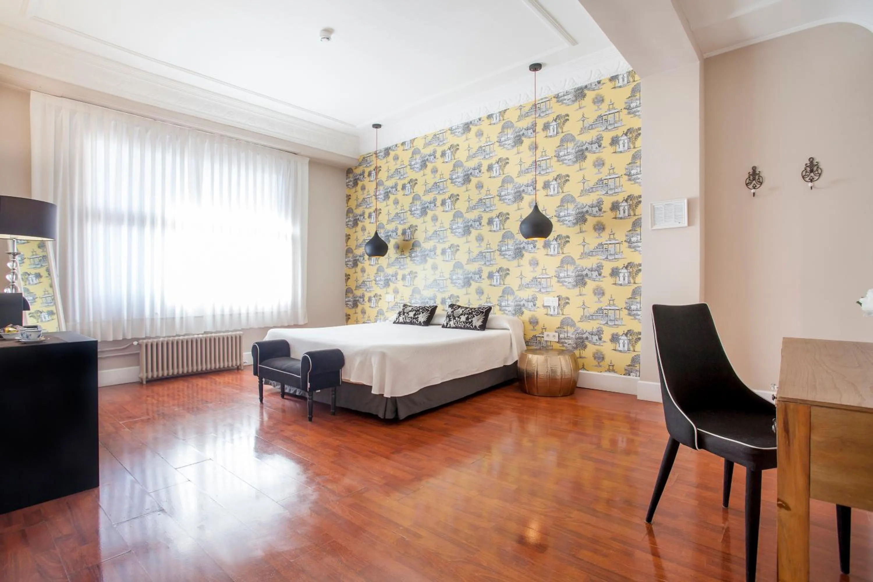 Bed in Hi Valencia Boutique