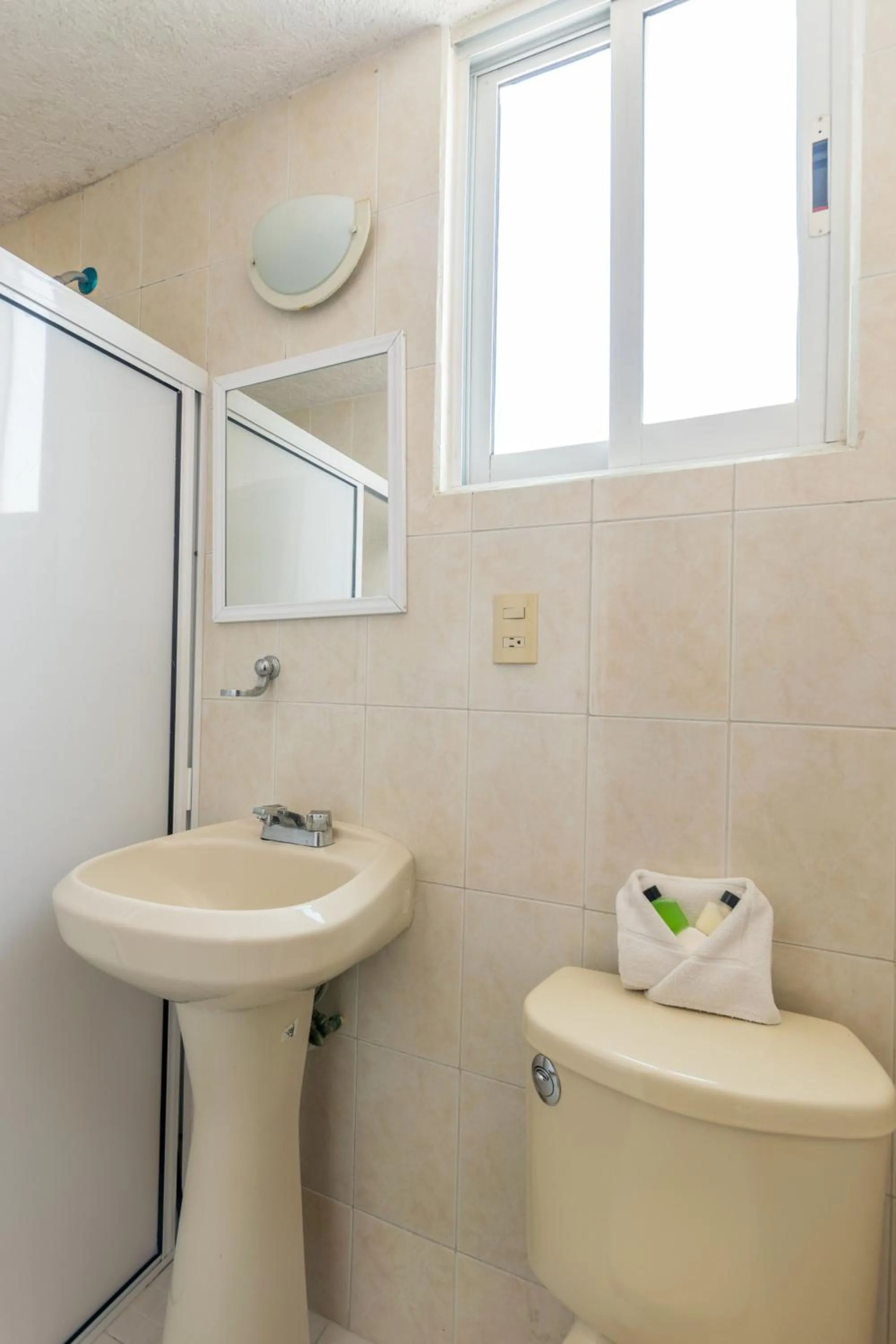 Bathroom in Suites Poliforum Inn